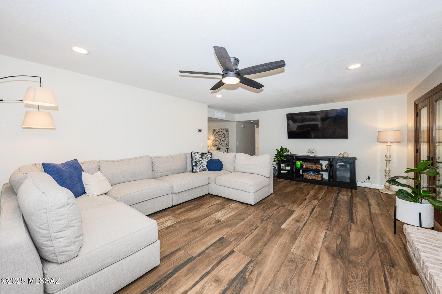 5271 N Stonehouse Place