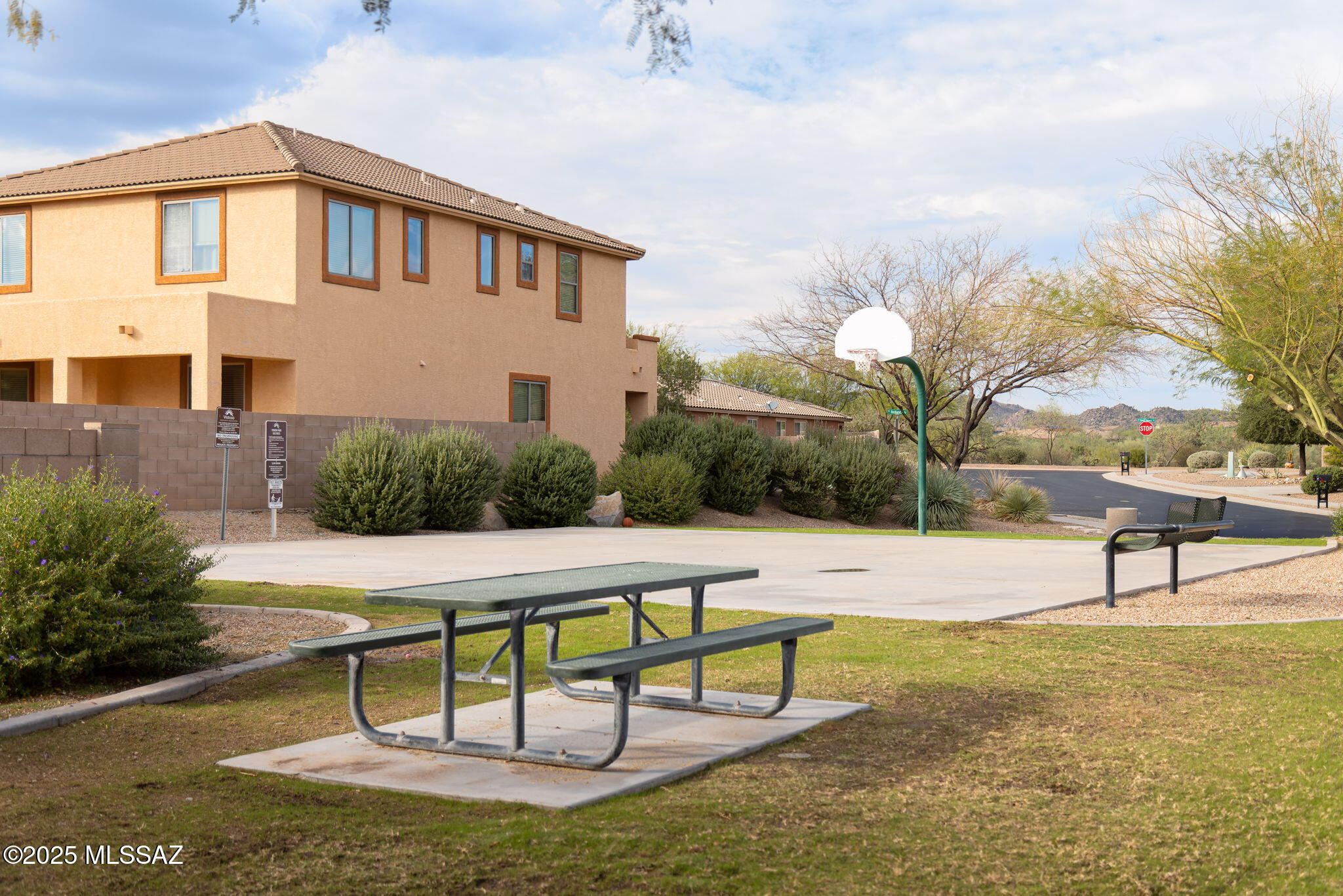 12930 N Topanga Drive