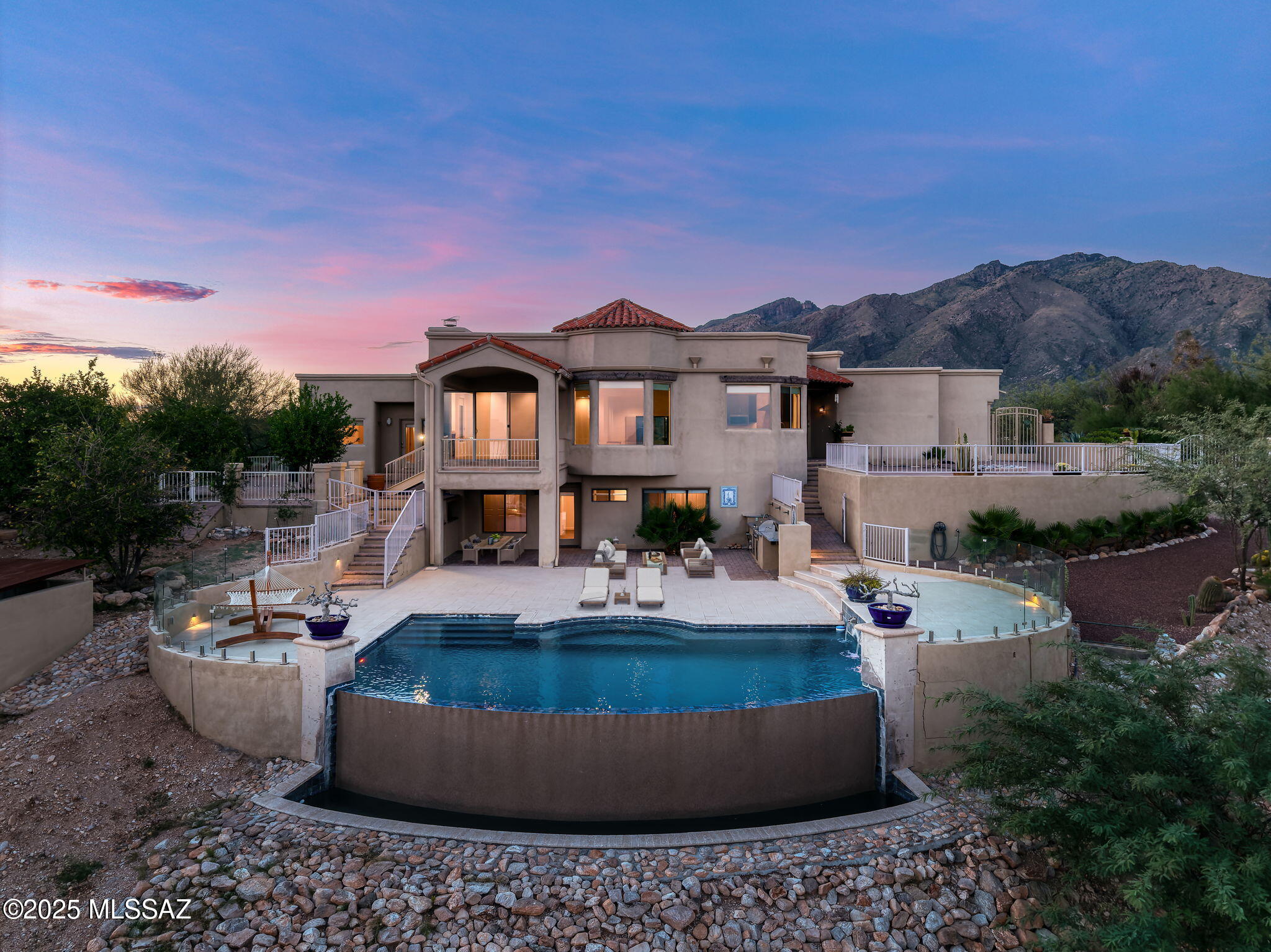 6110 E Paseo Cimarron