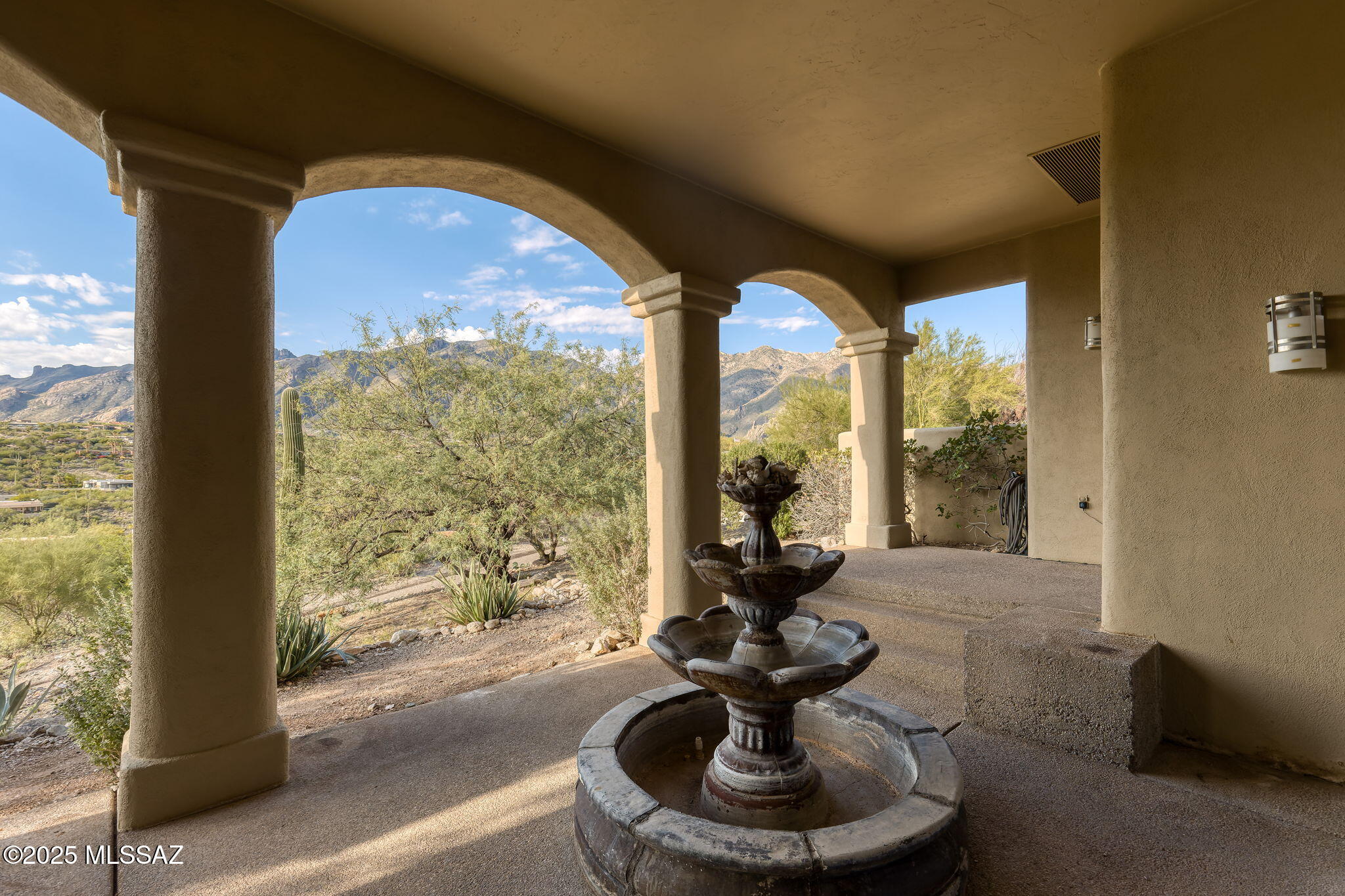 6110 E Paseo Cimarron