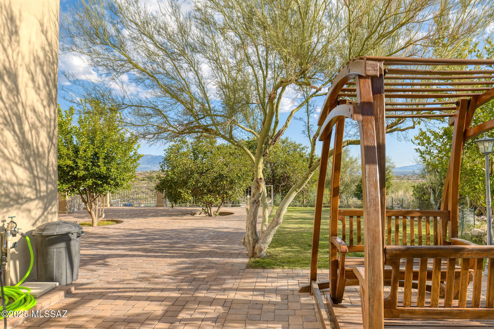 6110 E Paseo Cimarron