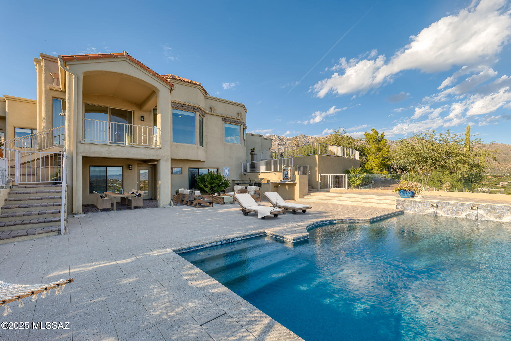 6110 E Paseo Cimarron