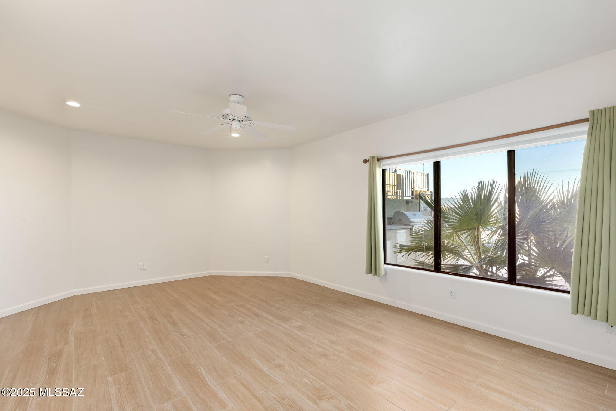 6110 E Paseo Cimarron