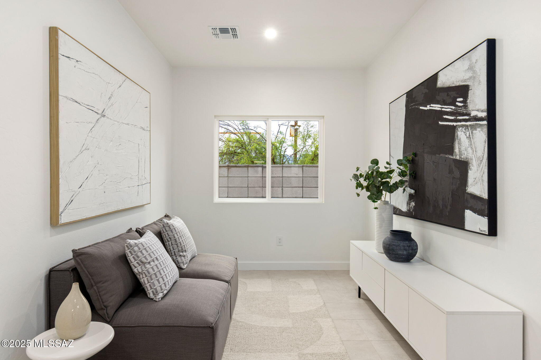 3934 E Elmwood Street