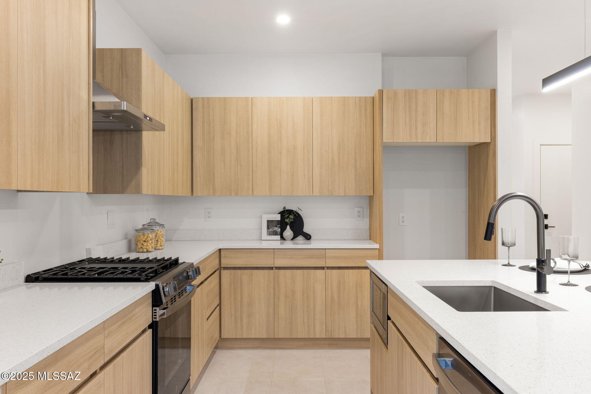 3934 E Elmwood Street