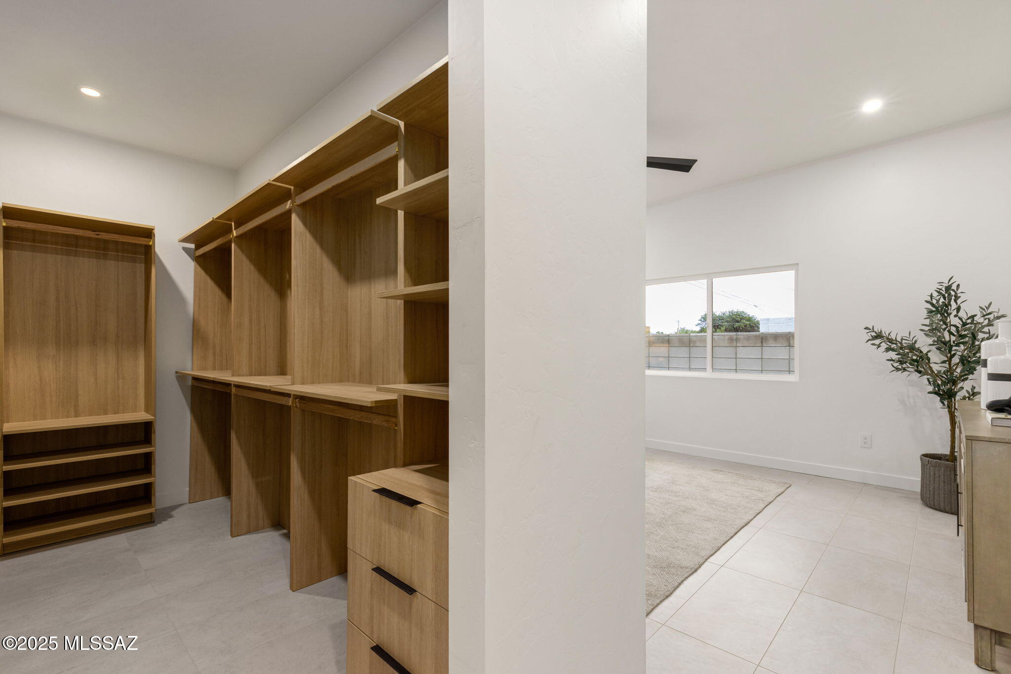 3934 E Elmwood Street