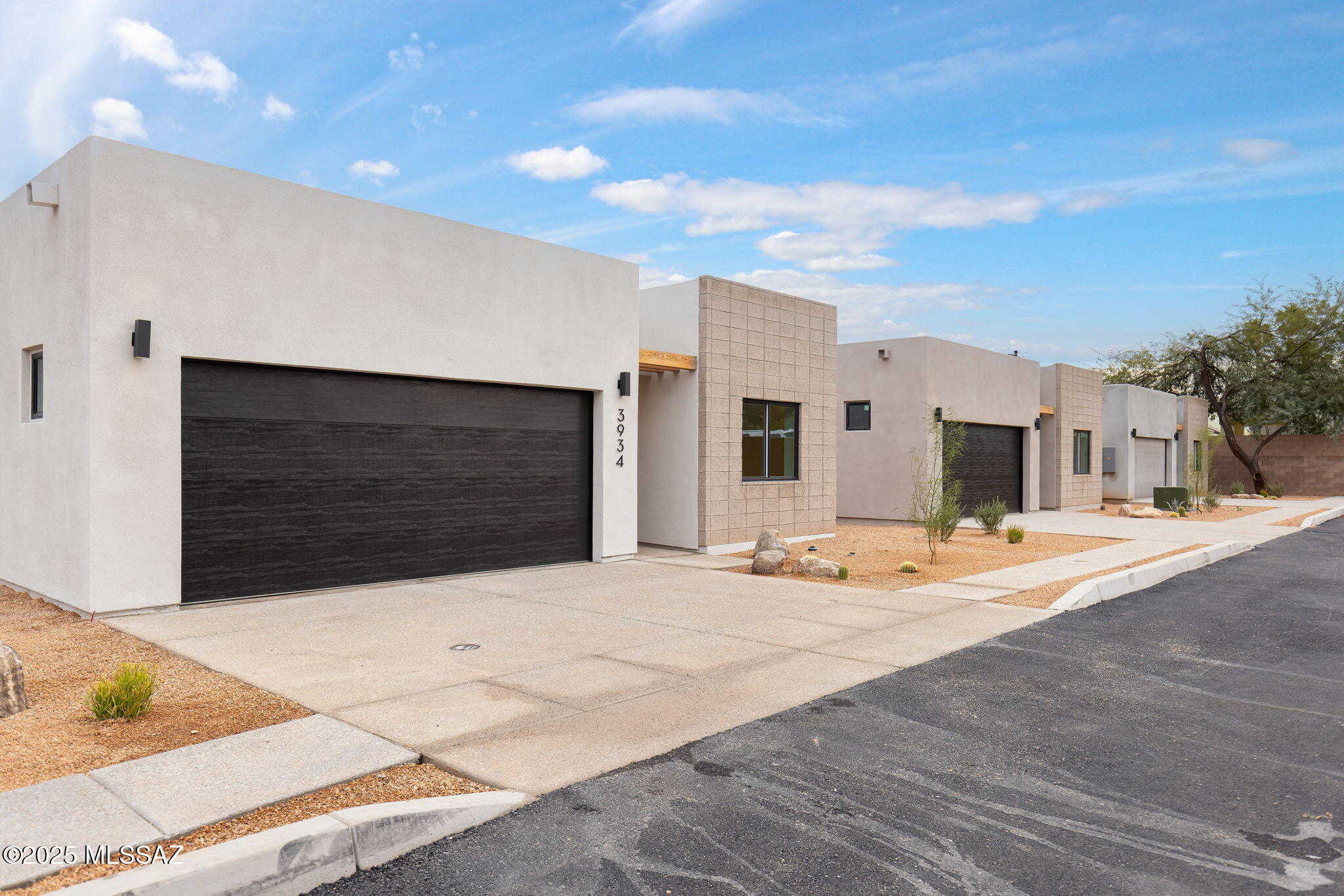 3934 E Elmwood Street