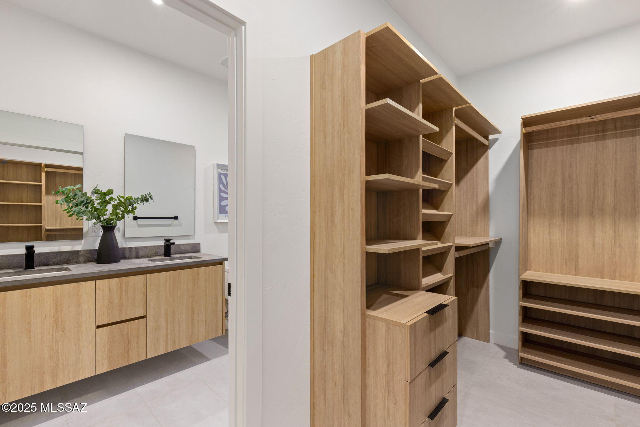 3934 E Elmwood Street