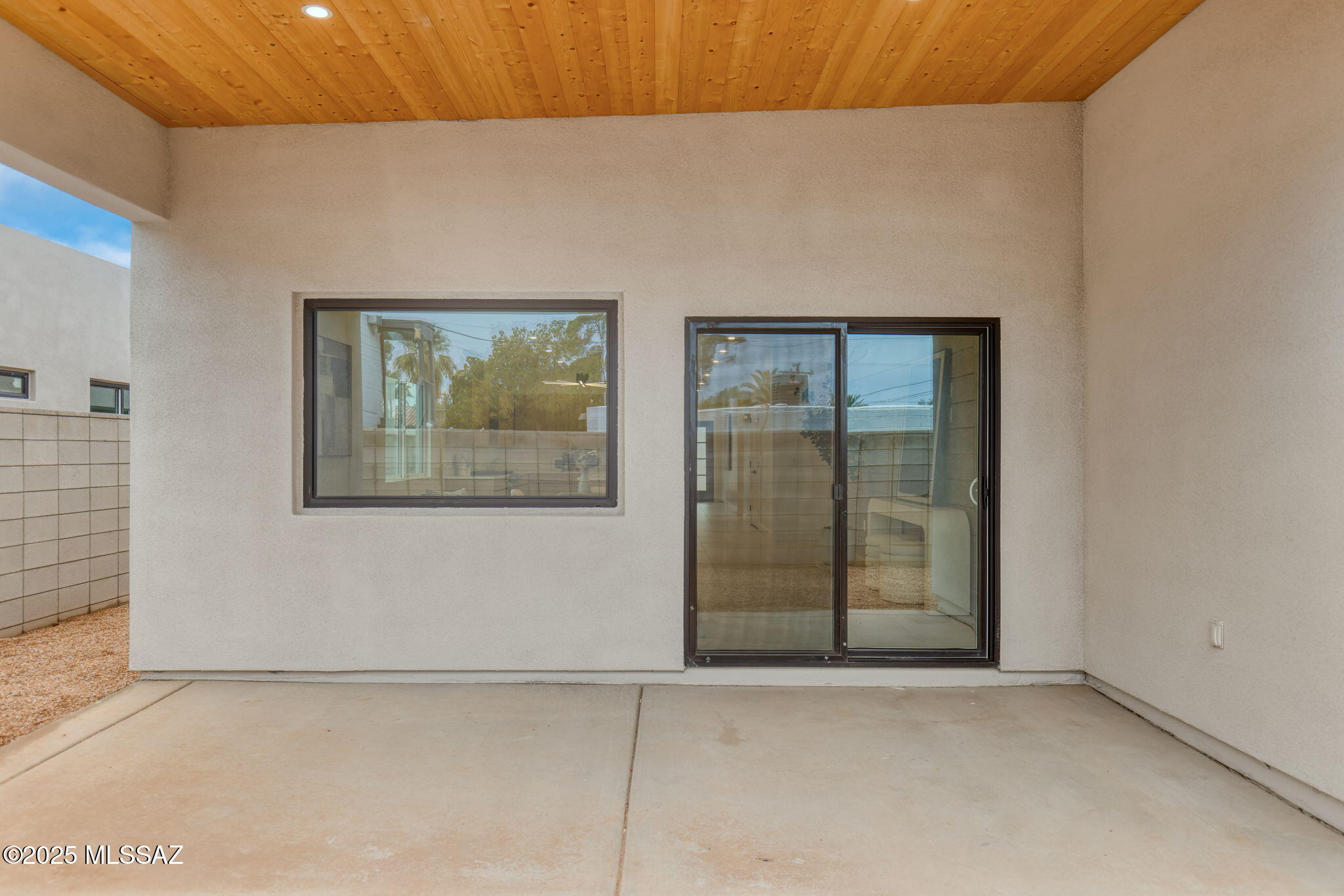 3934 E Elmwood Street