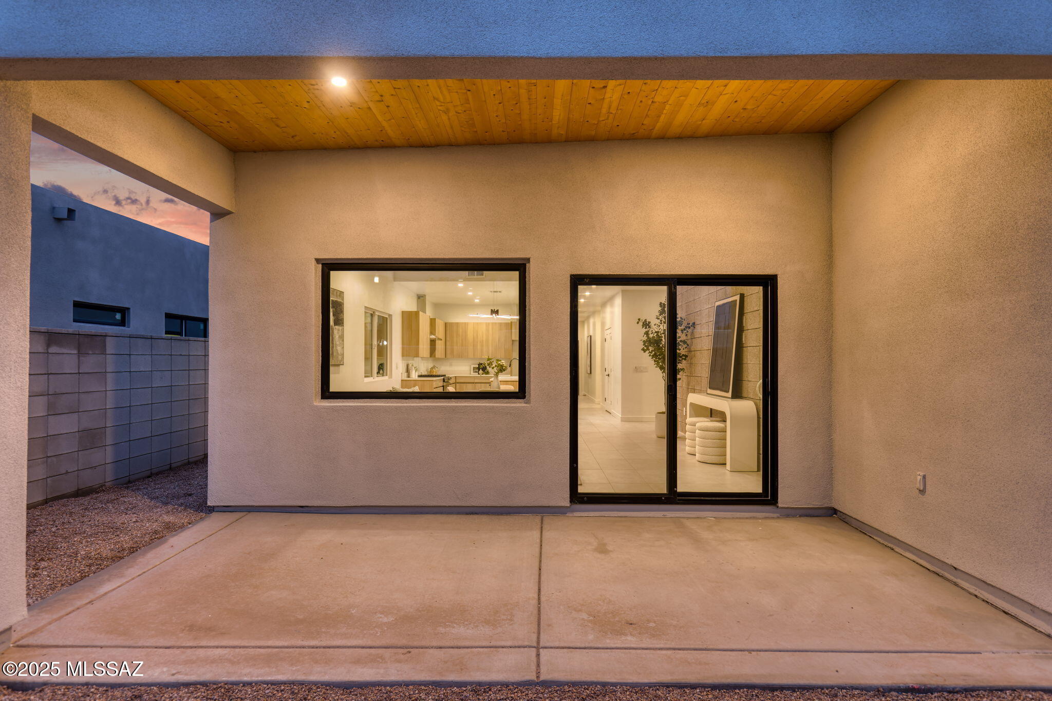 3934 E Elmwood Street