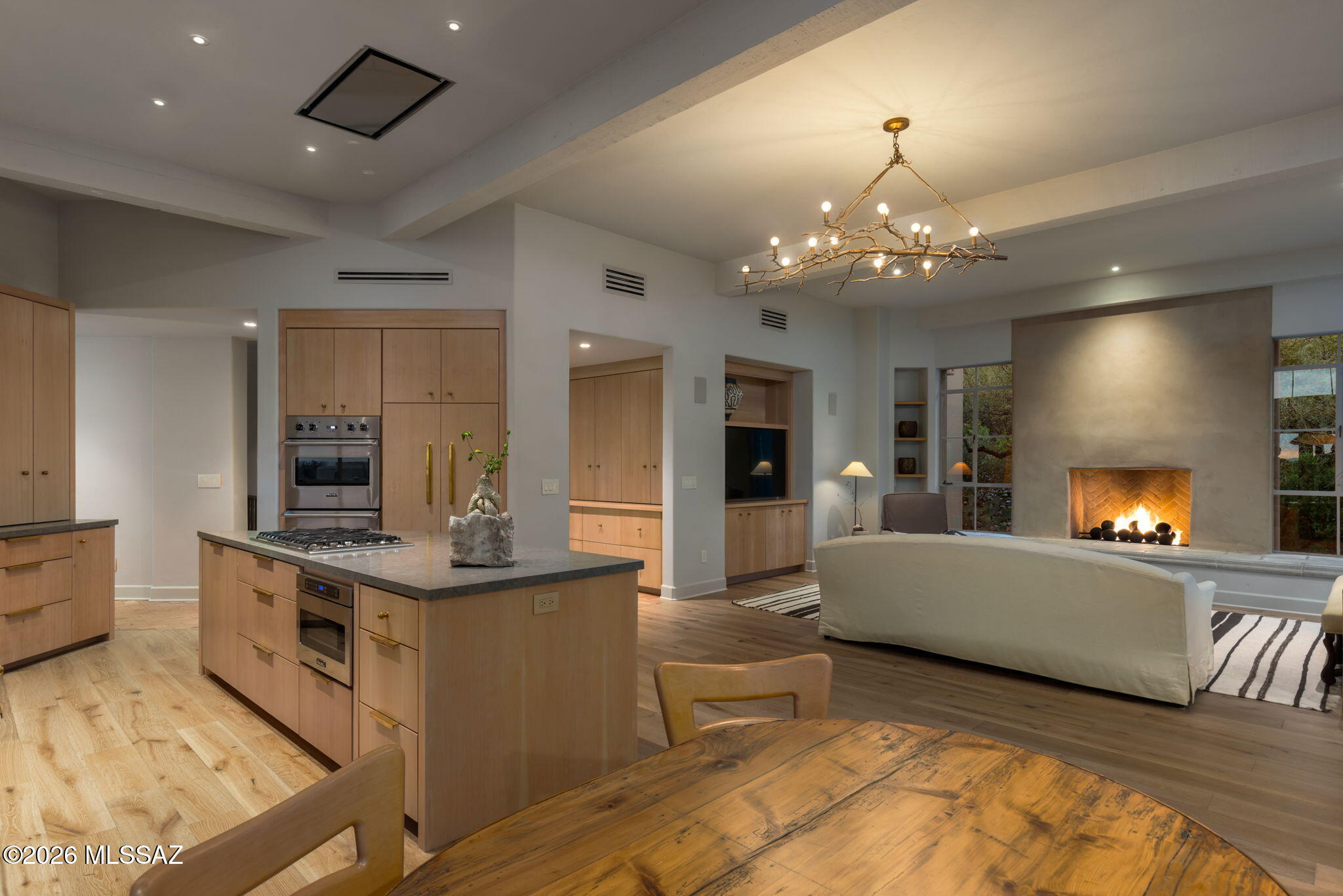 6482 N Ventana Canyon Drive