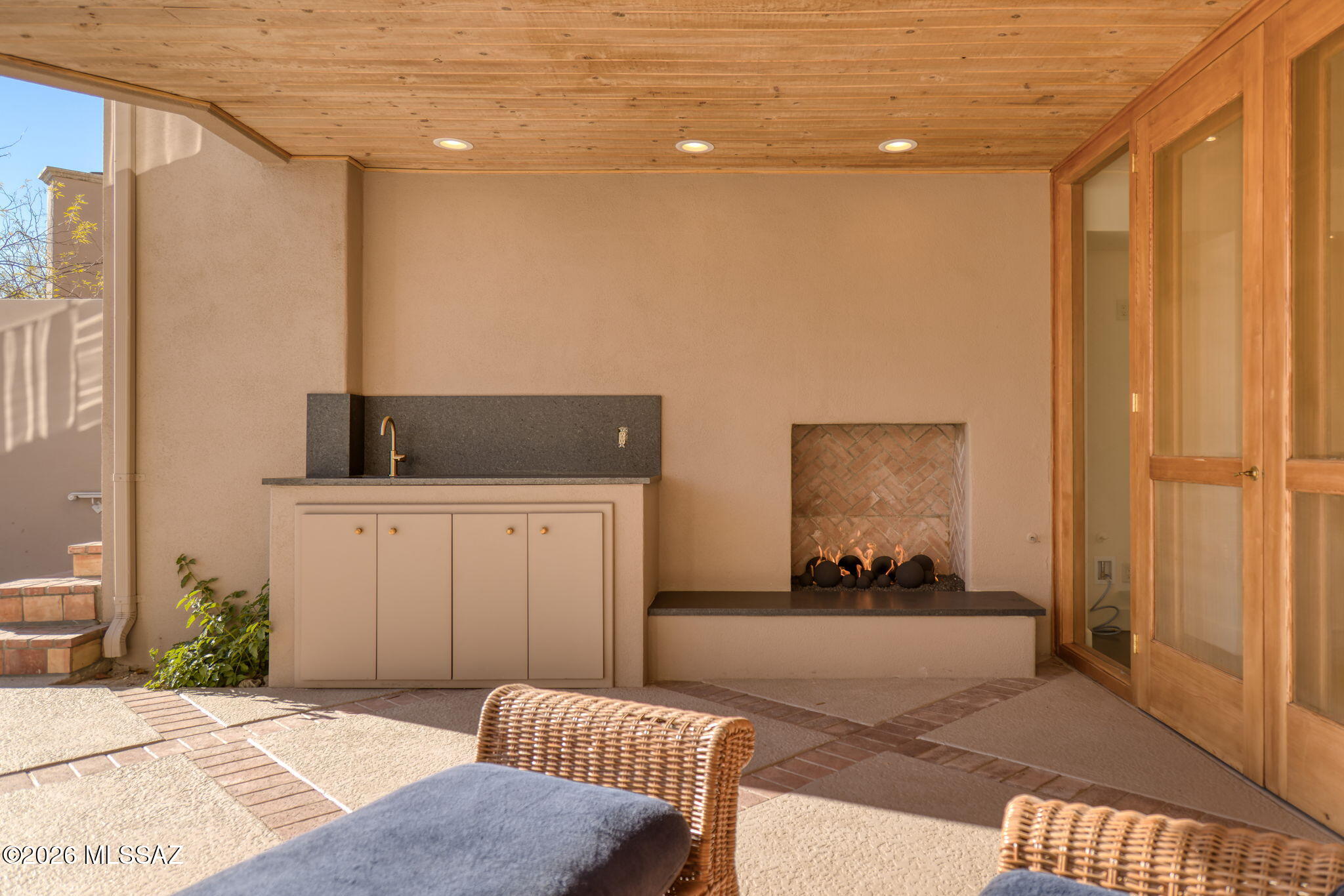 6482 N Ventana Canyon Drive