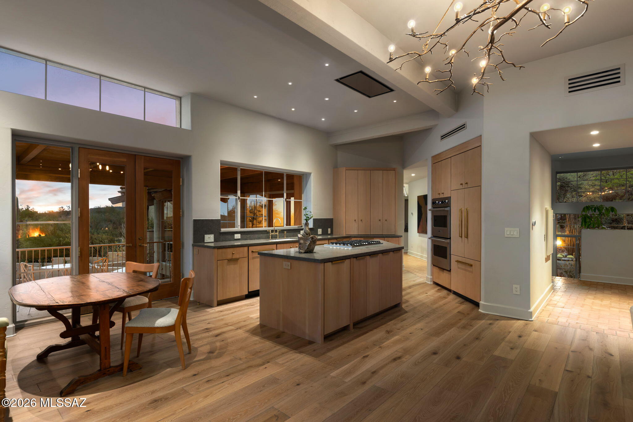 6482 N Ventana Canyon Drive