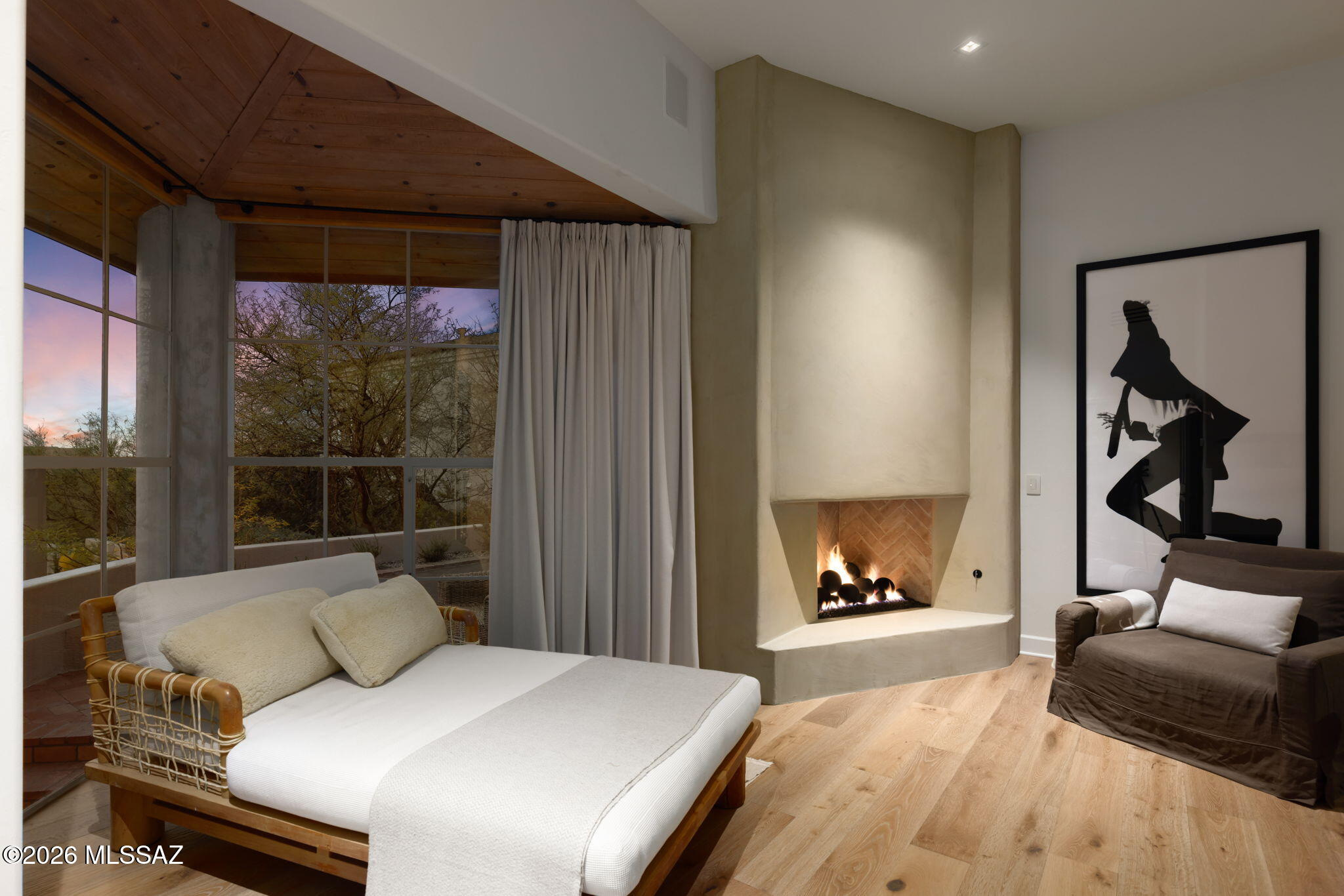 6482 N Ventana Canyon Drive