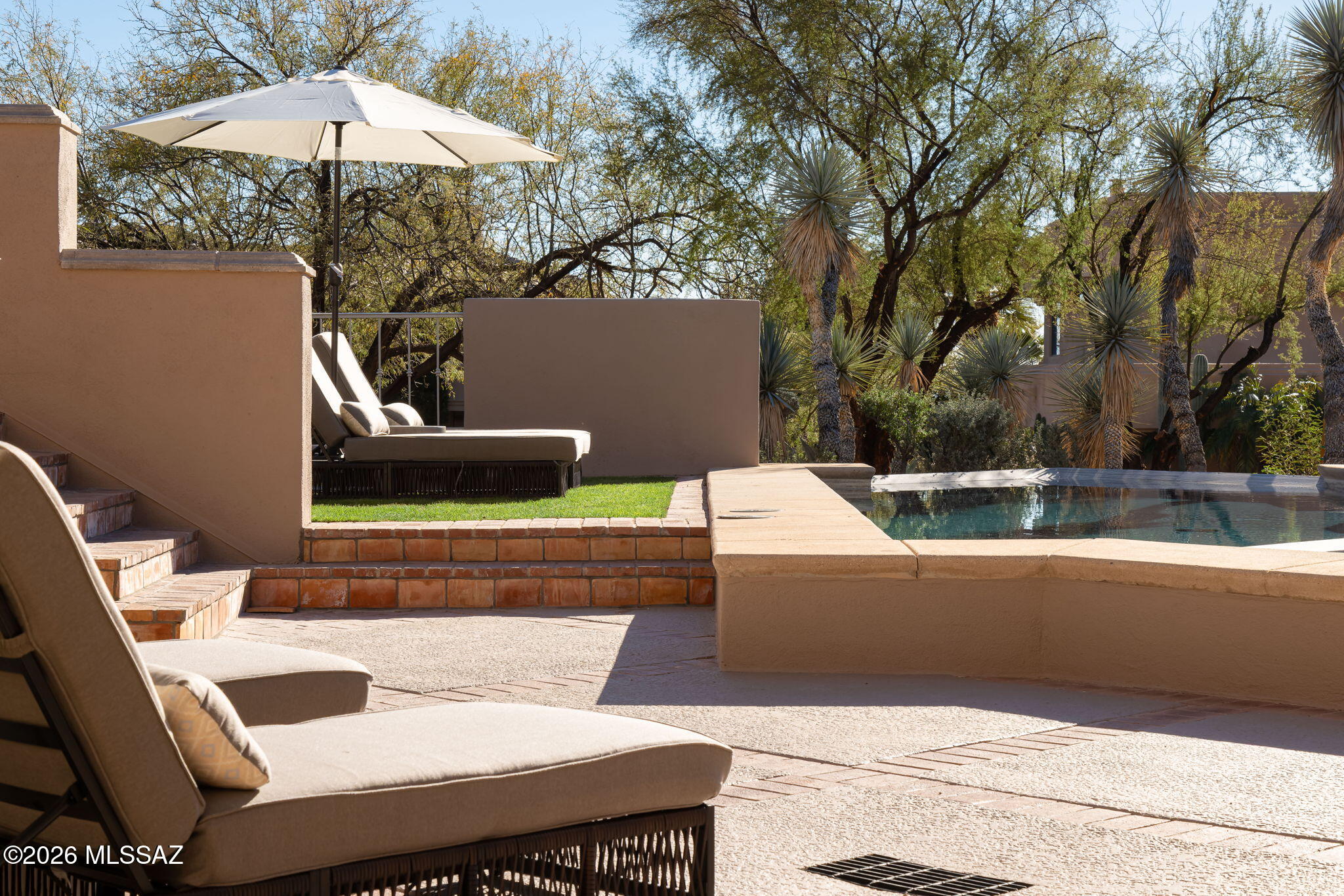 6482 N Ventana Canyon Drive