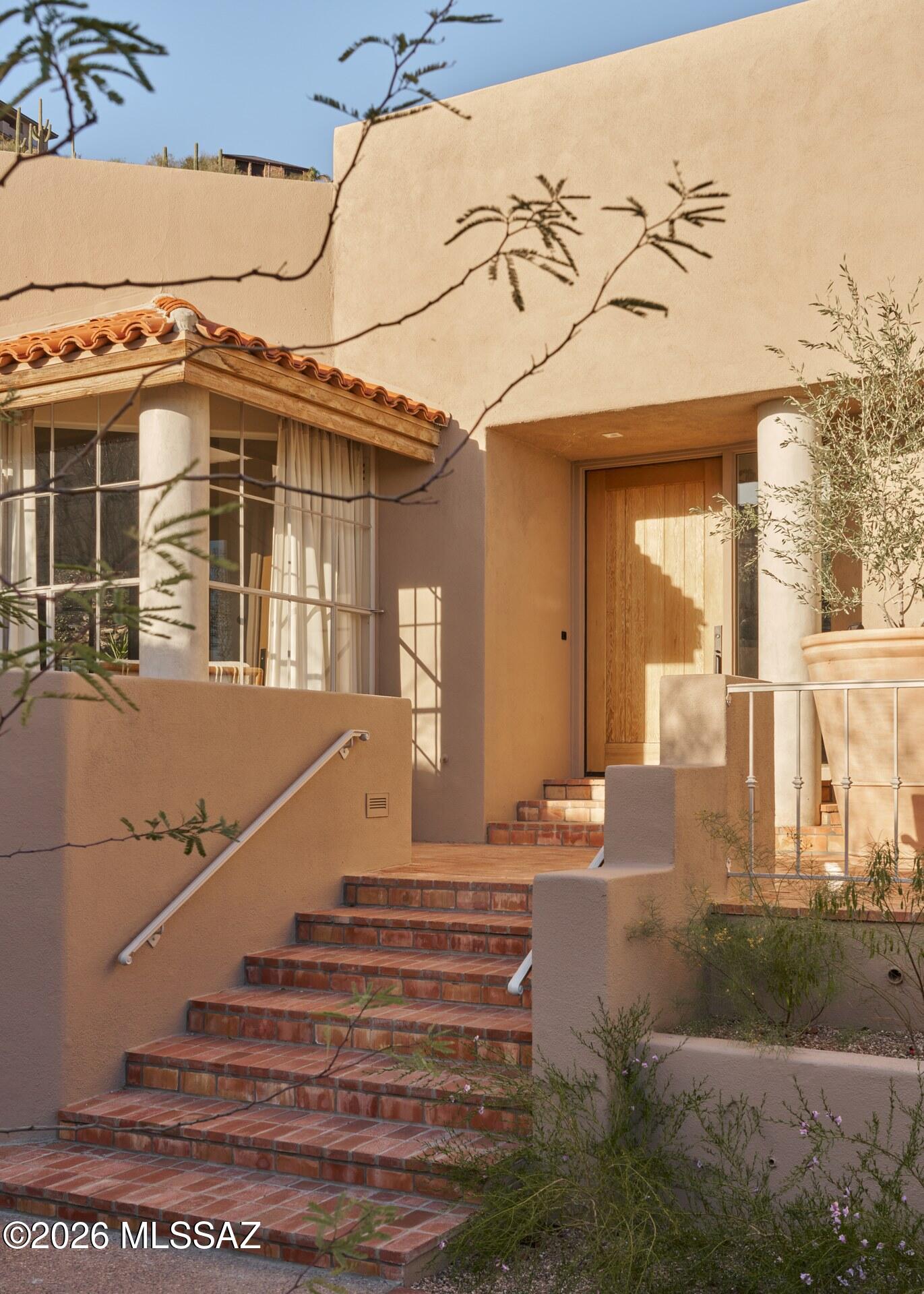 6482 N Ventana Canyon Drive