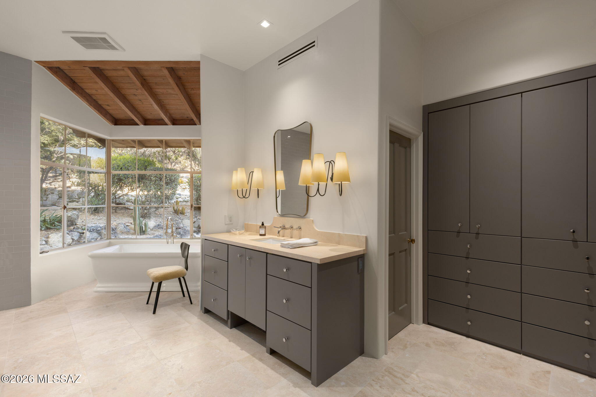 6482 N Ventana Canyon Drive