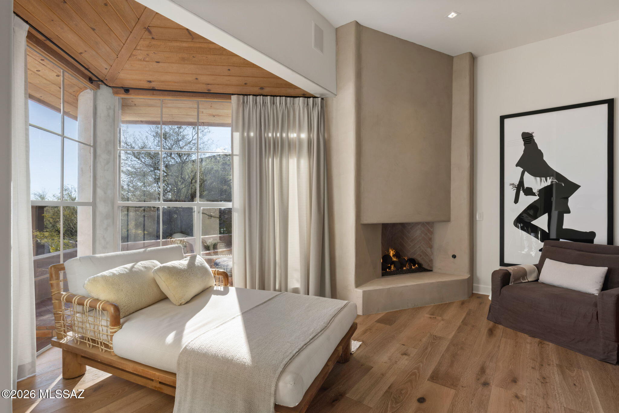 6482 N Ventana Canyon Drive