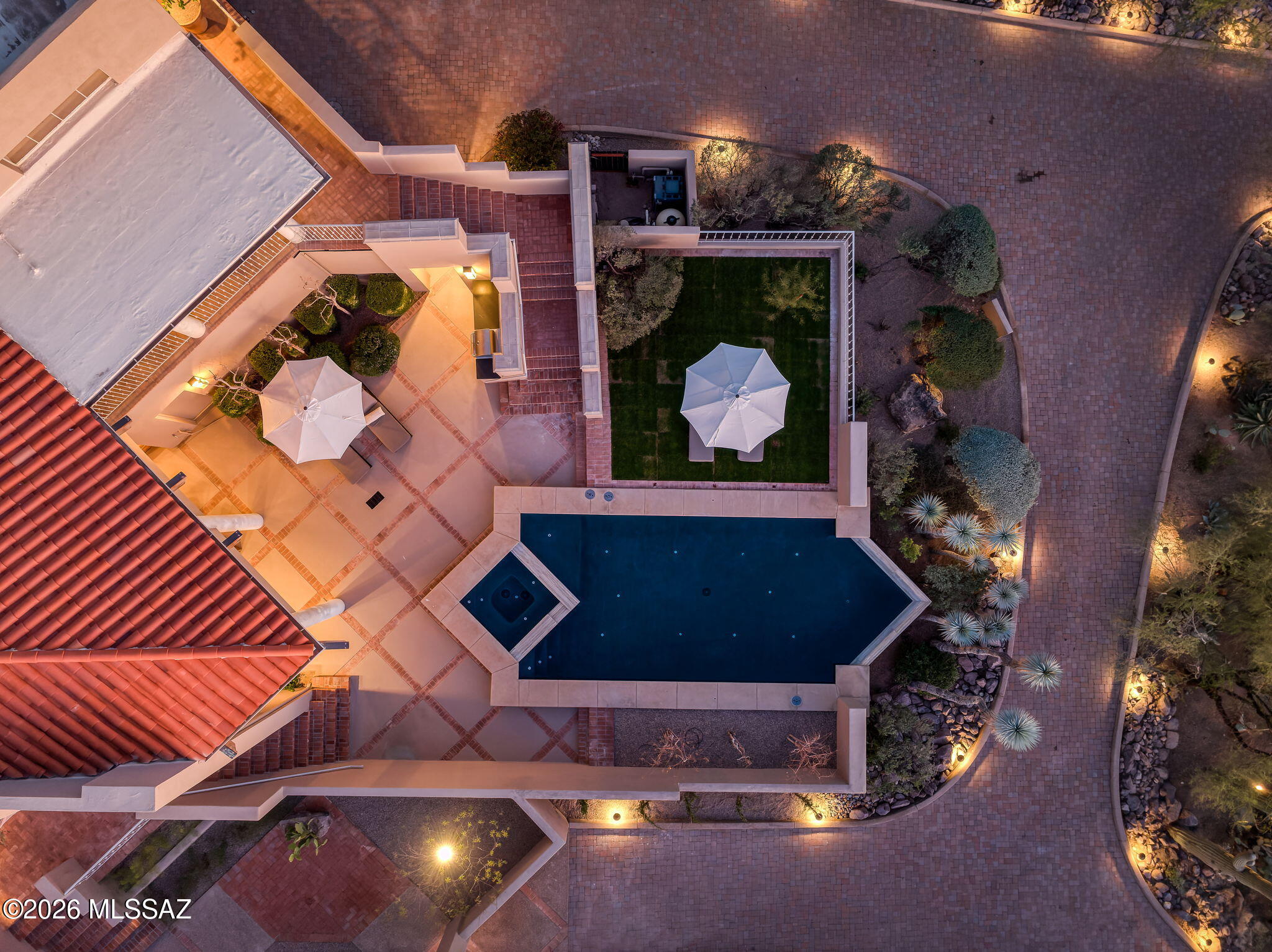 6482 N Ventana Canyon Drive