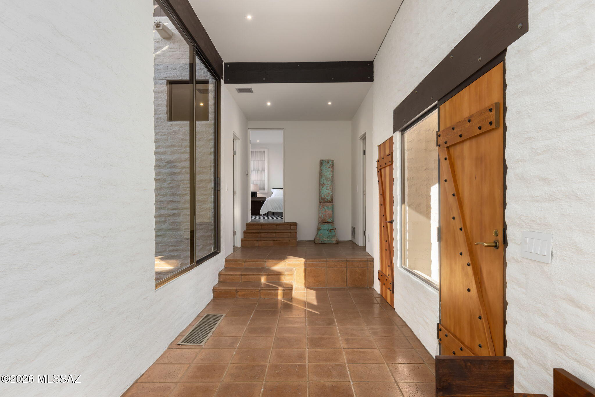 2801 E Camino Norberto