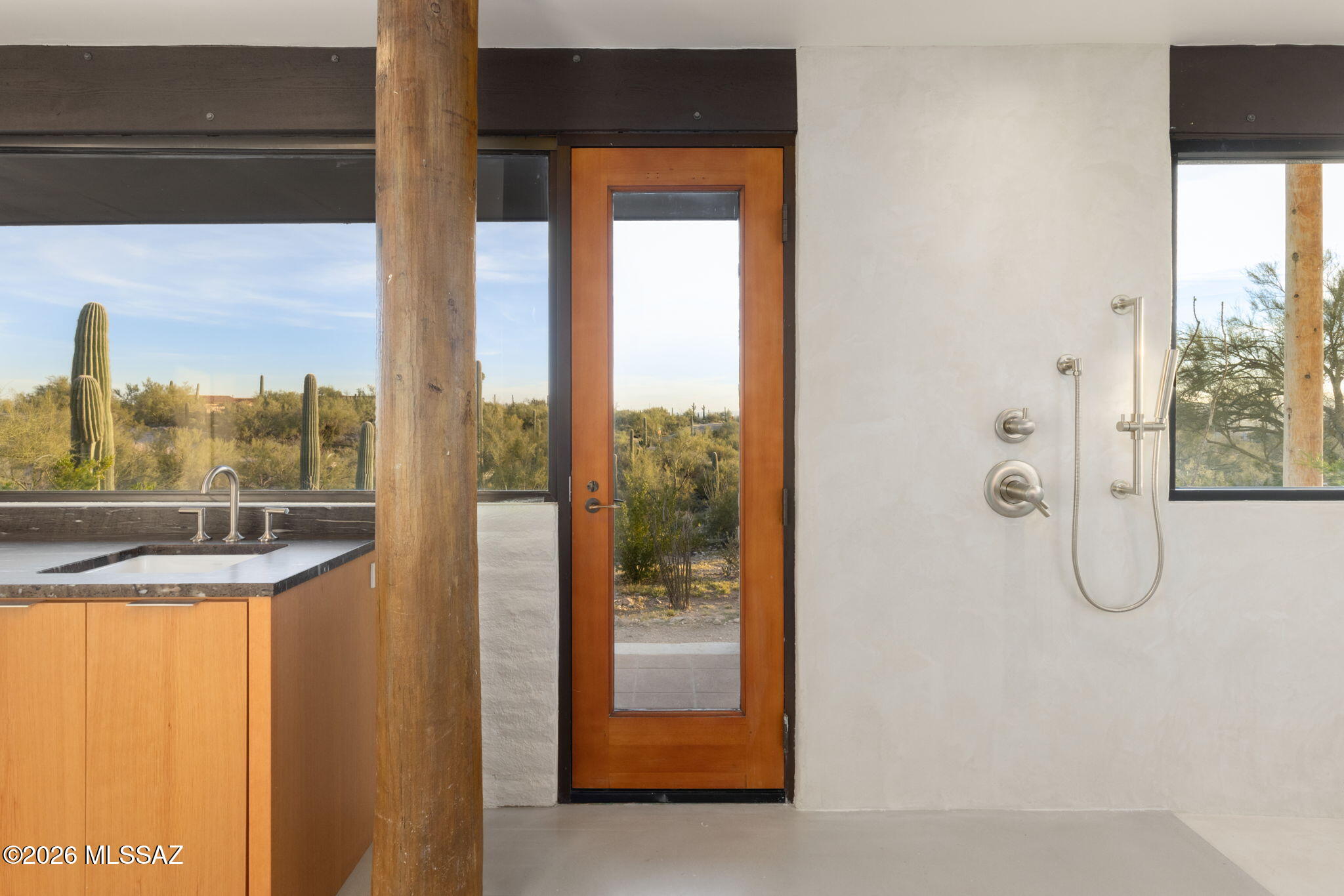 2801 E Camino Norberto