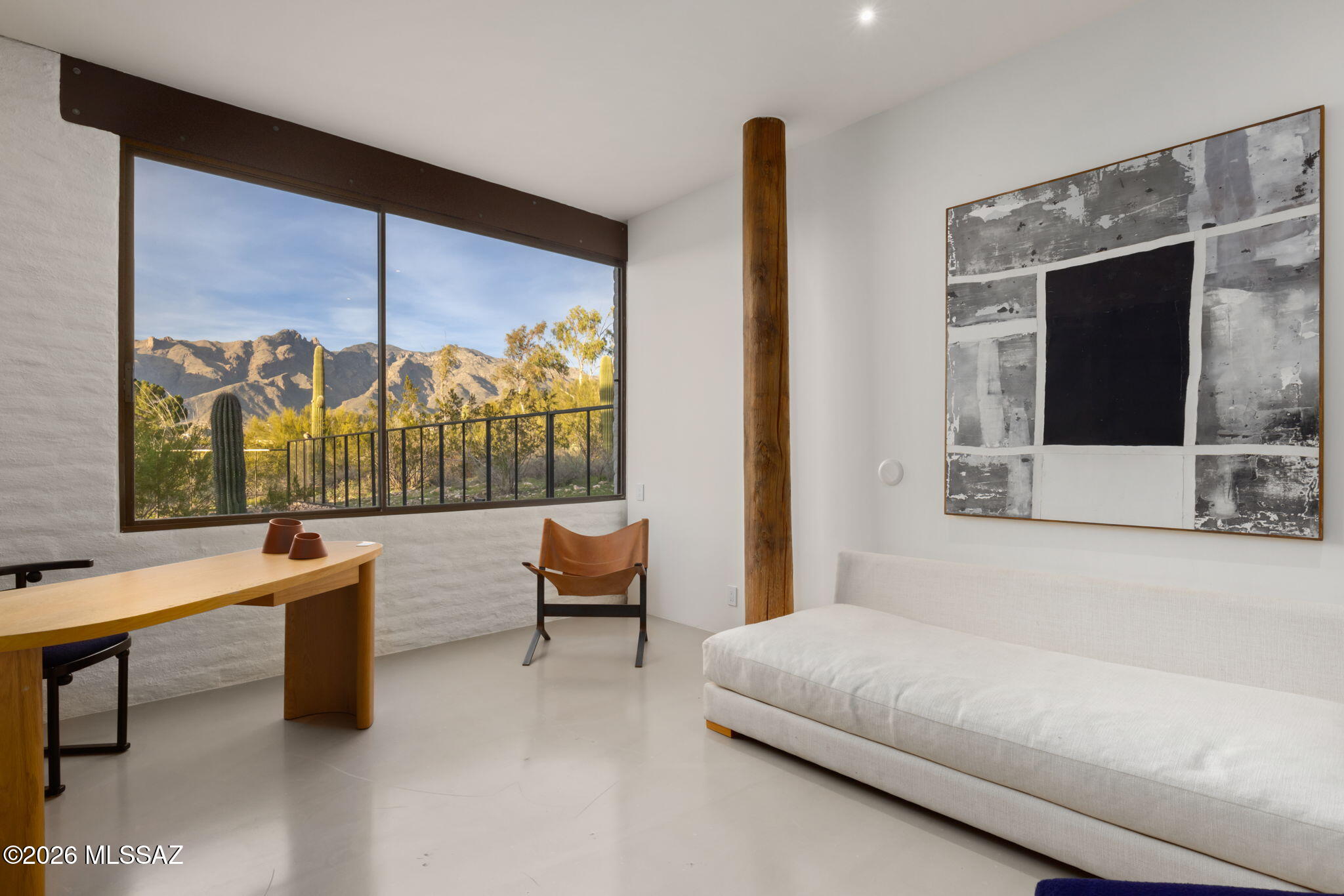 2801 E Camino Norberto