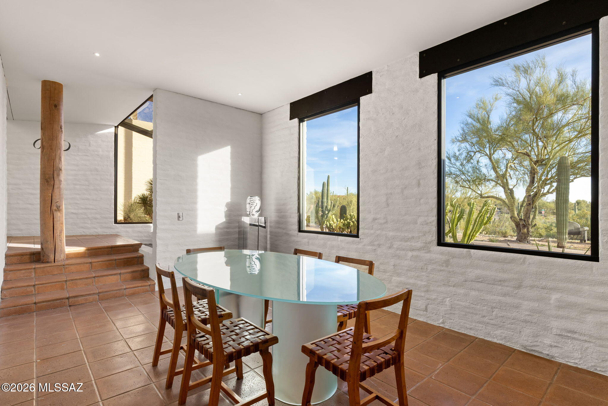 2801 E Camino Norberto