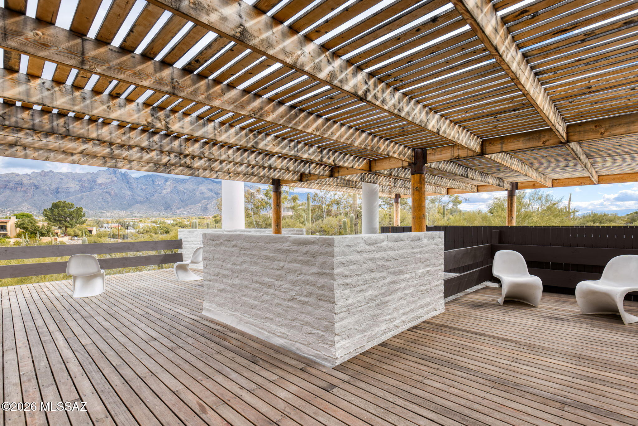 2801 E Camino Norberto