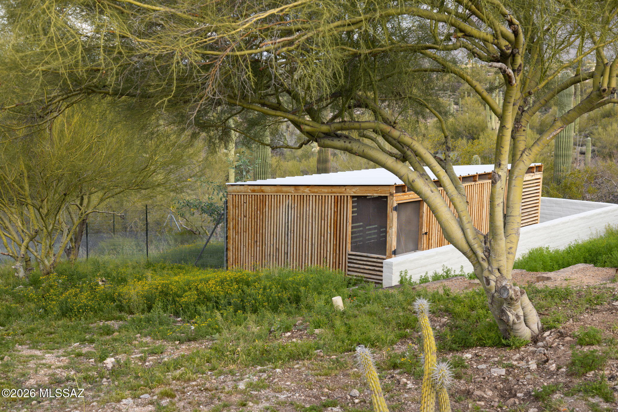 2801 E Camino Norberto