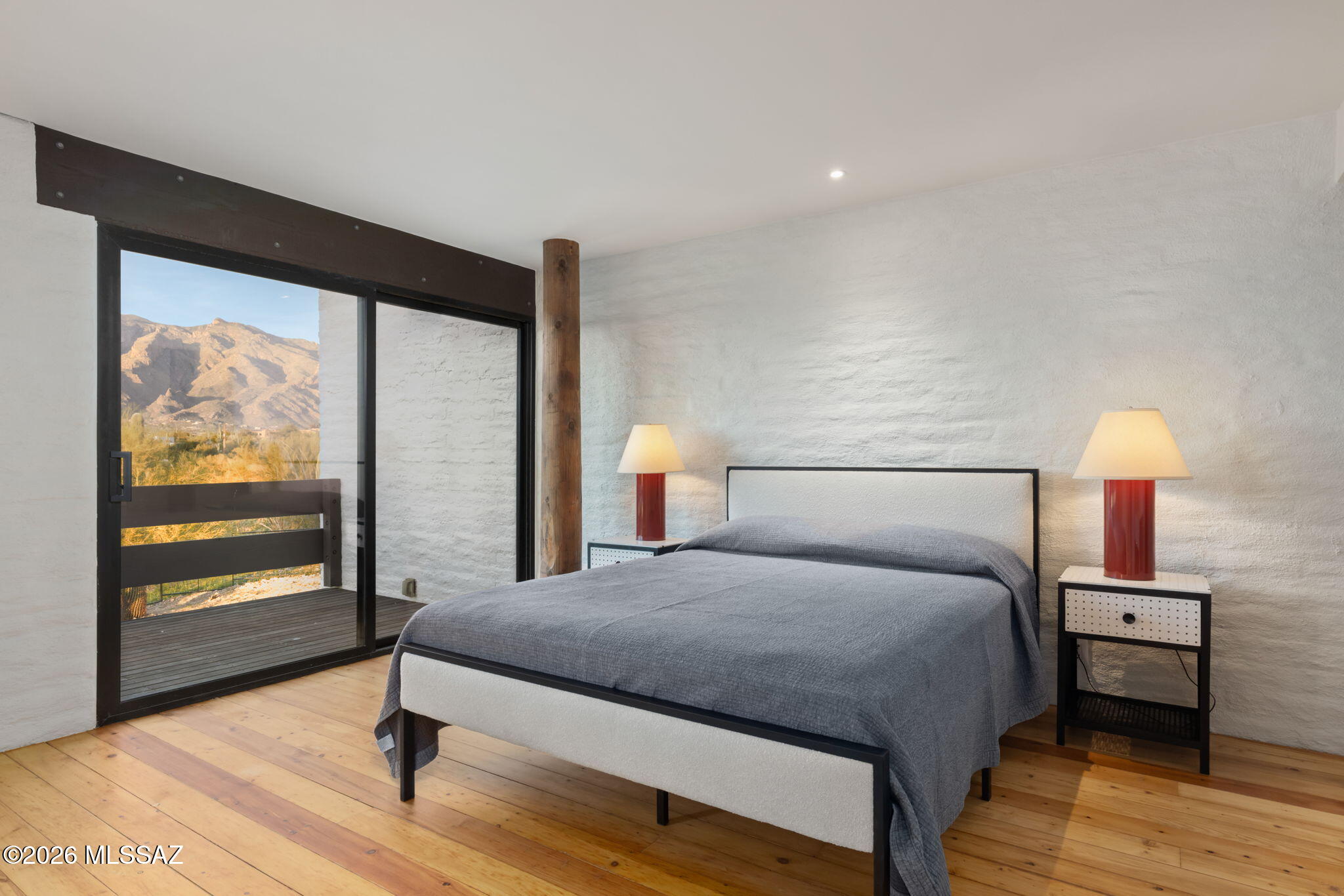 2801 E Camino Norberto