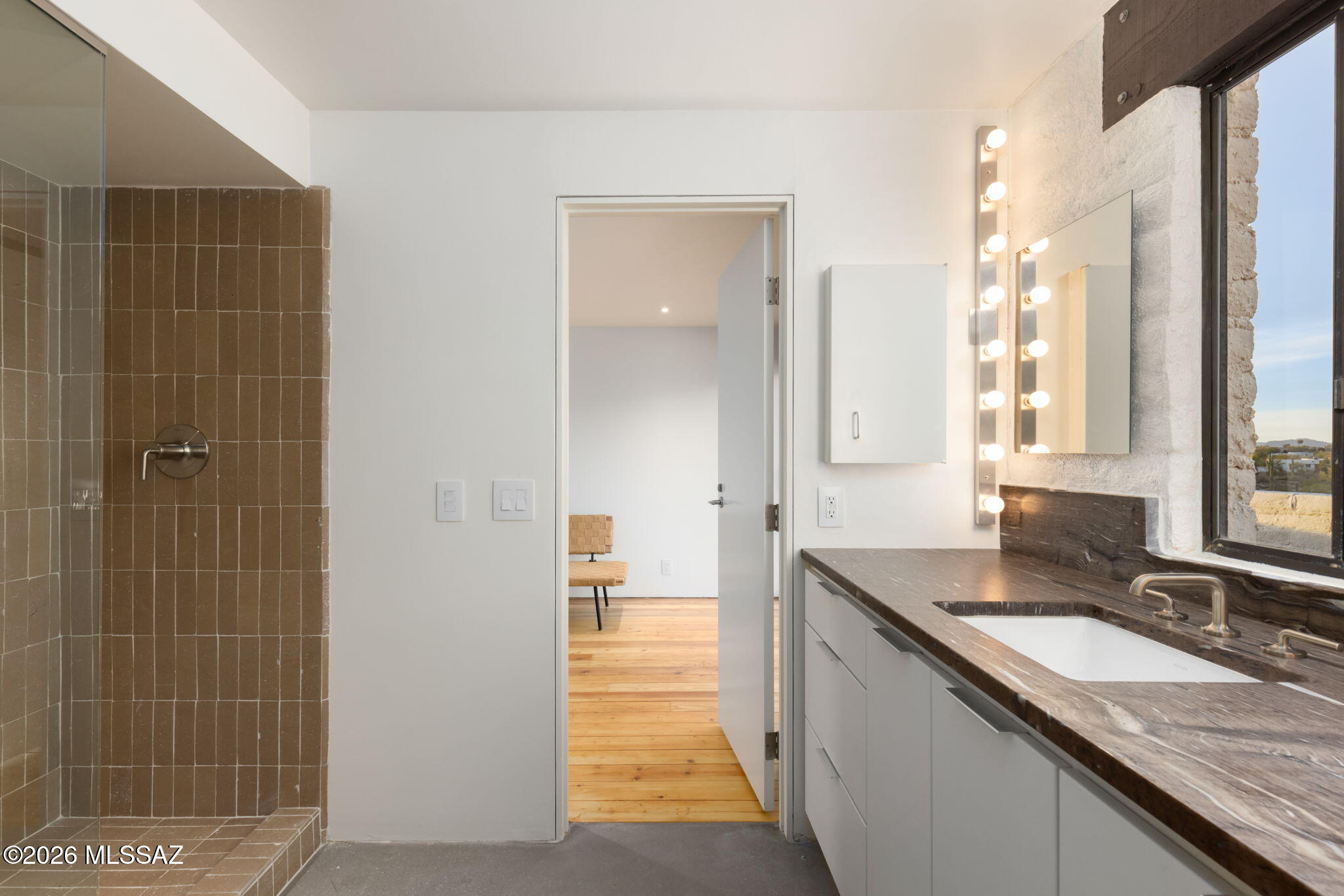 2801 E Camino Norberto