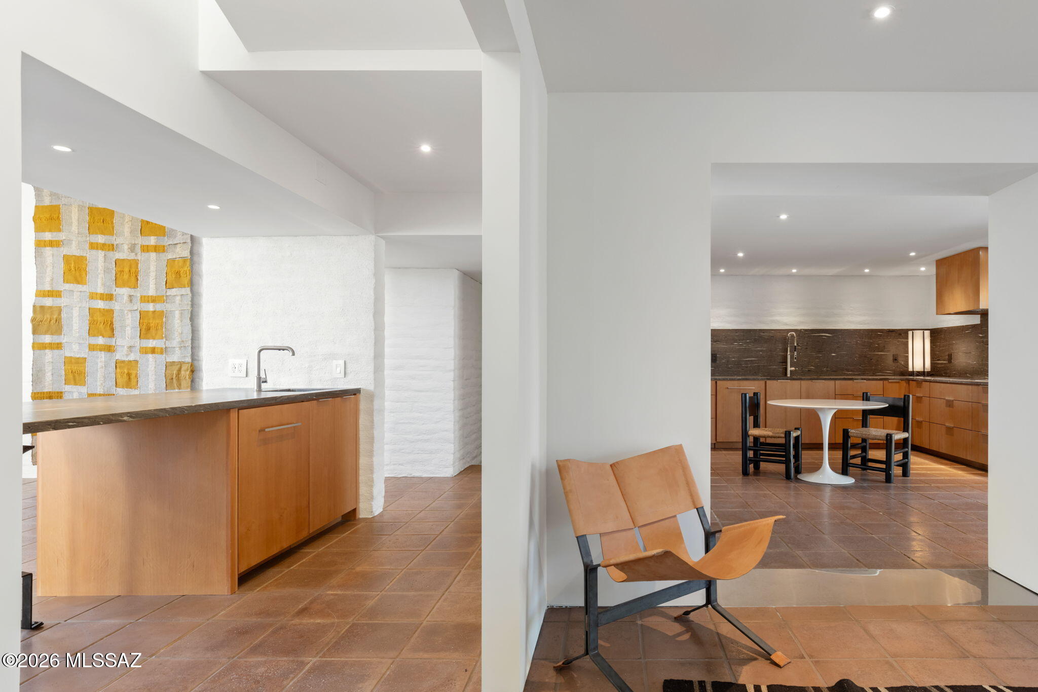 2801 E Camino Norberto