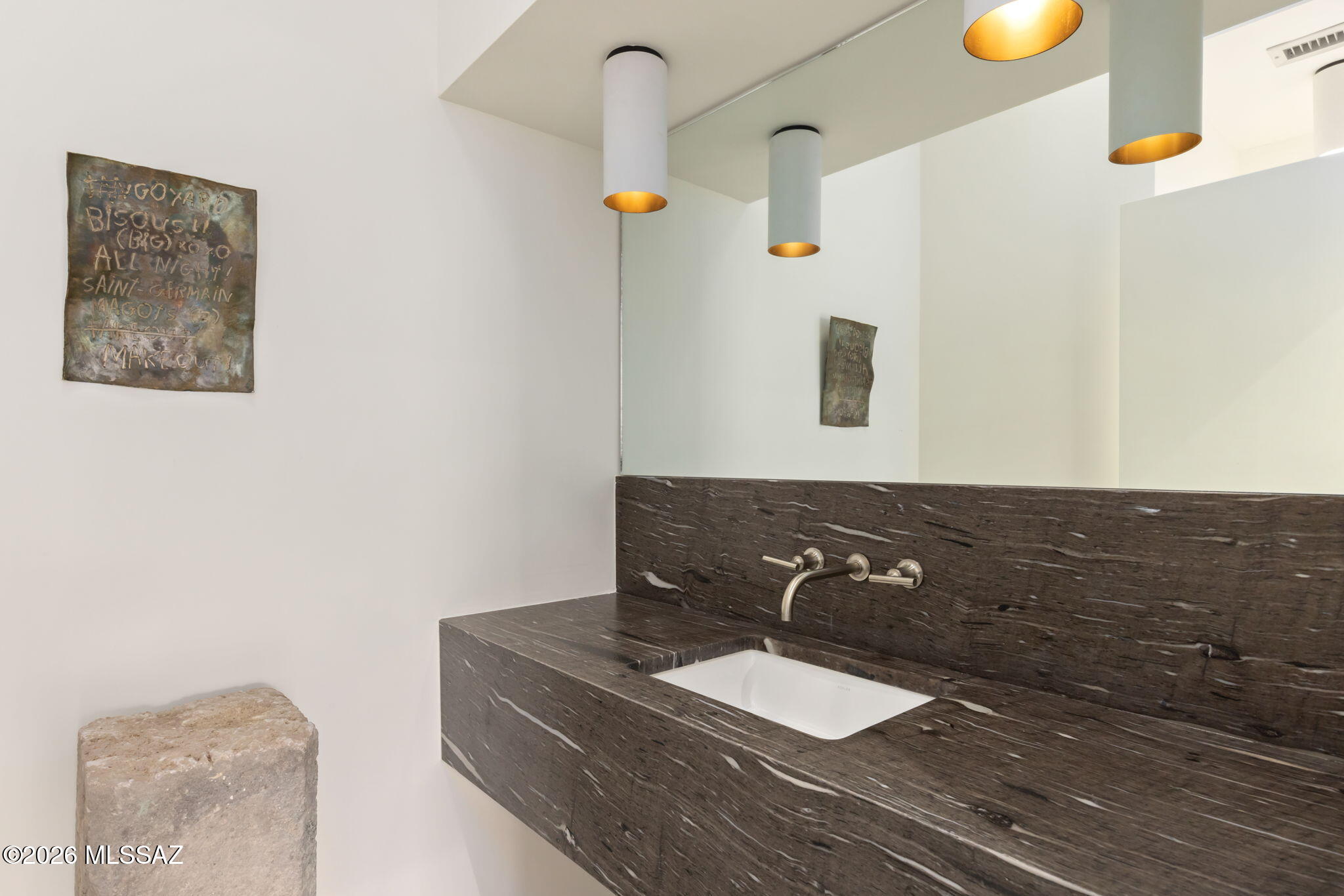 2801 E Camino Norberto