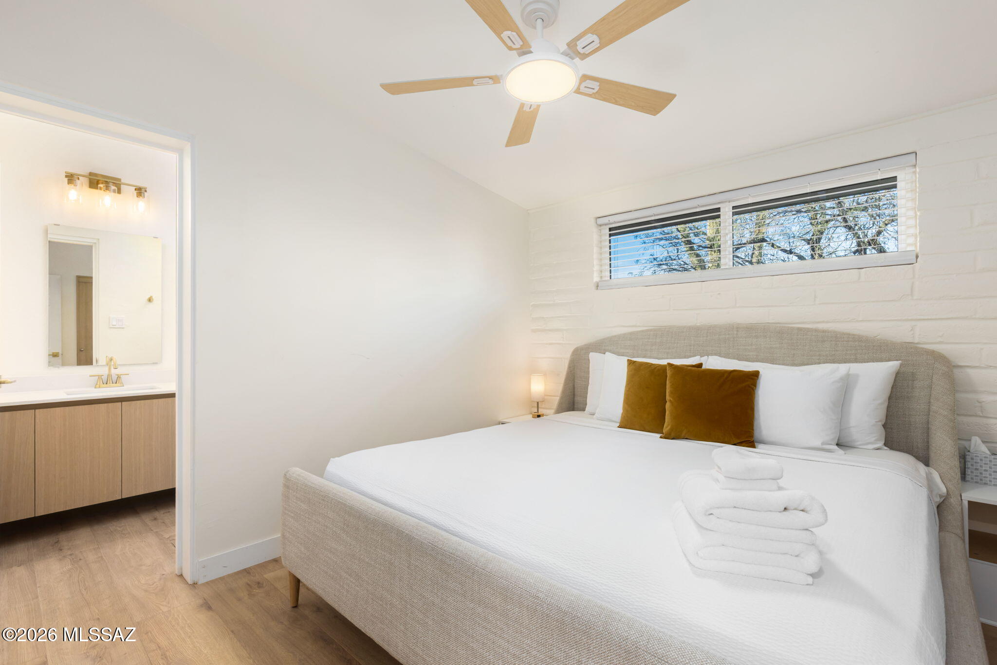 7076 E Arrowhead Drive