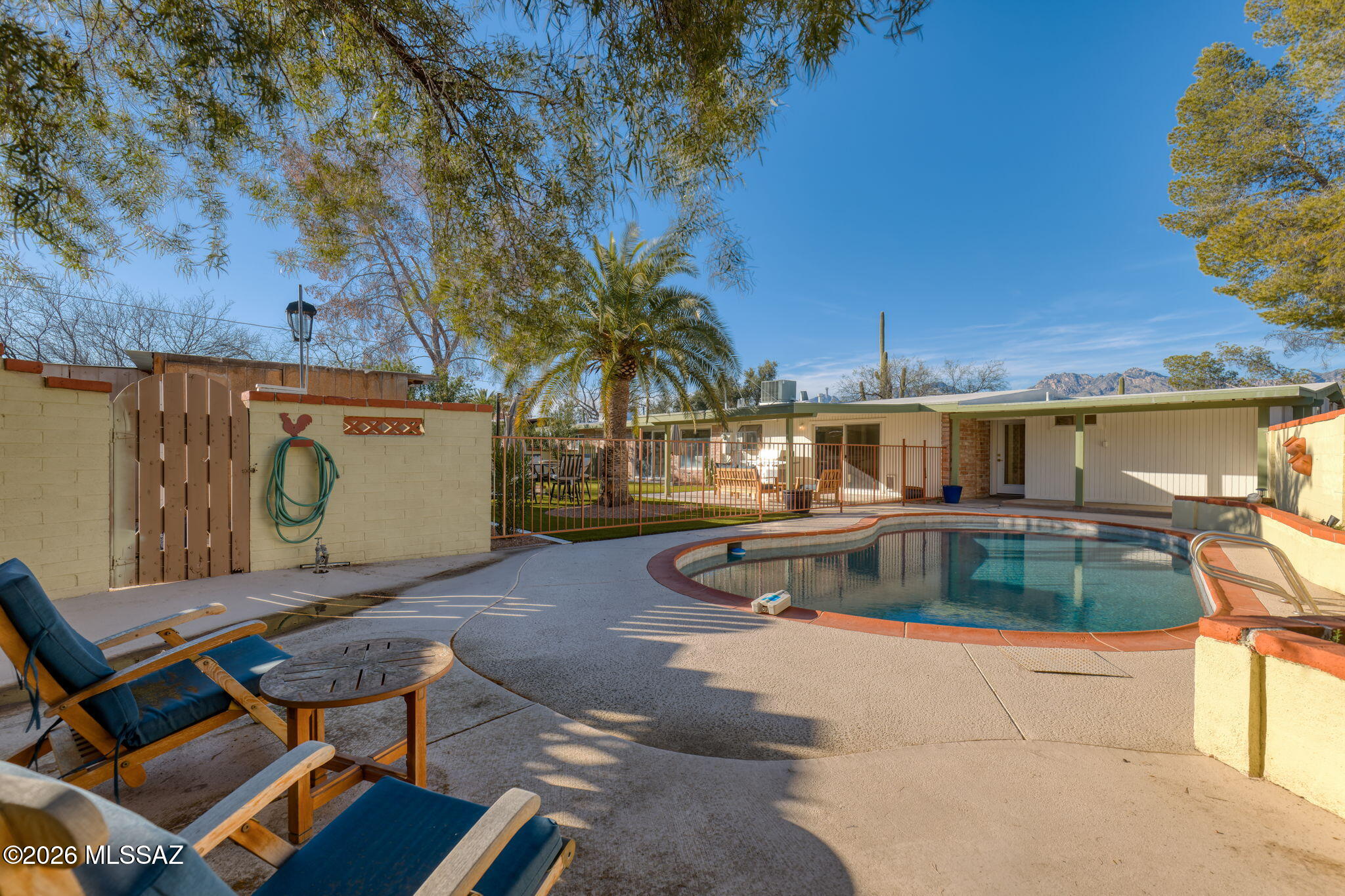 7076 E Arrowhead Drive