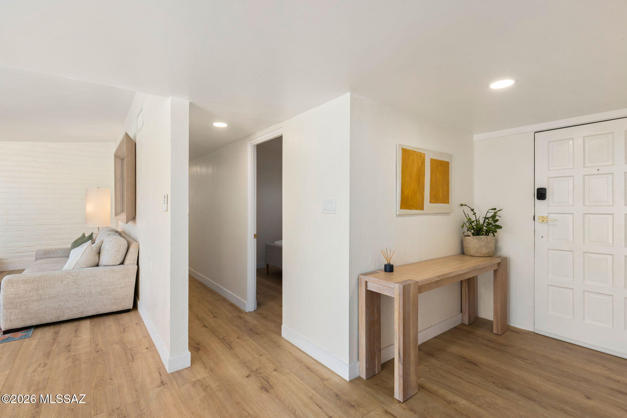 7076 E Arrowhead Drive