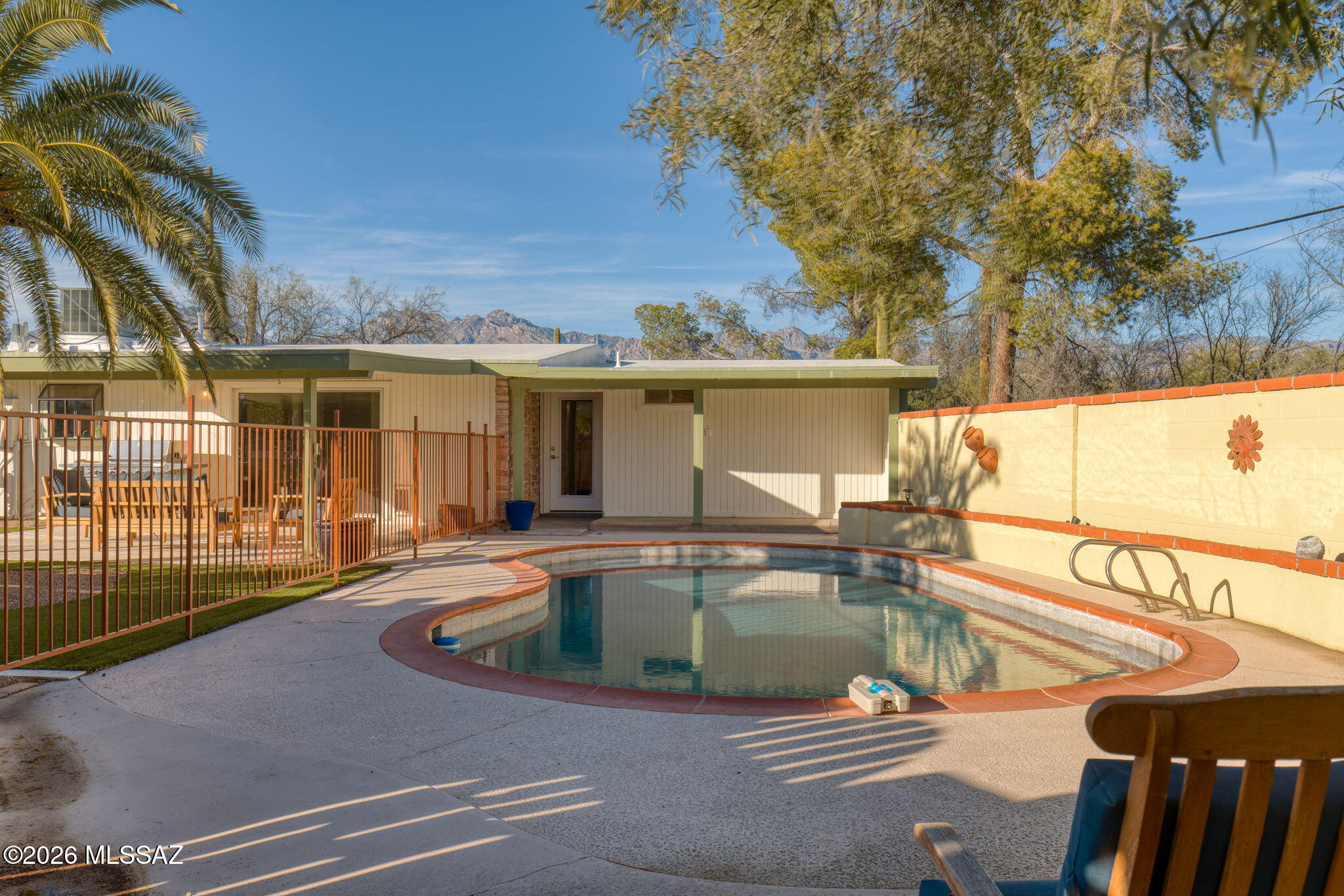 7076 E Arrowhead Drive