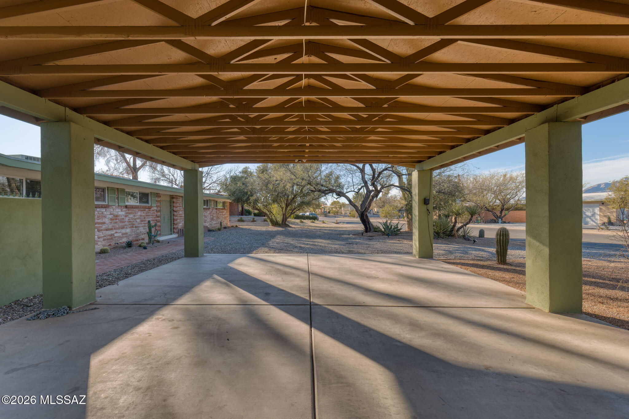 7076 E Arrowhead Drive