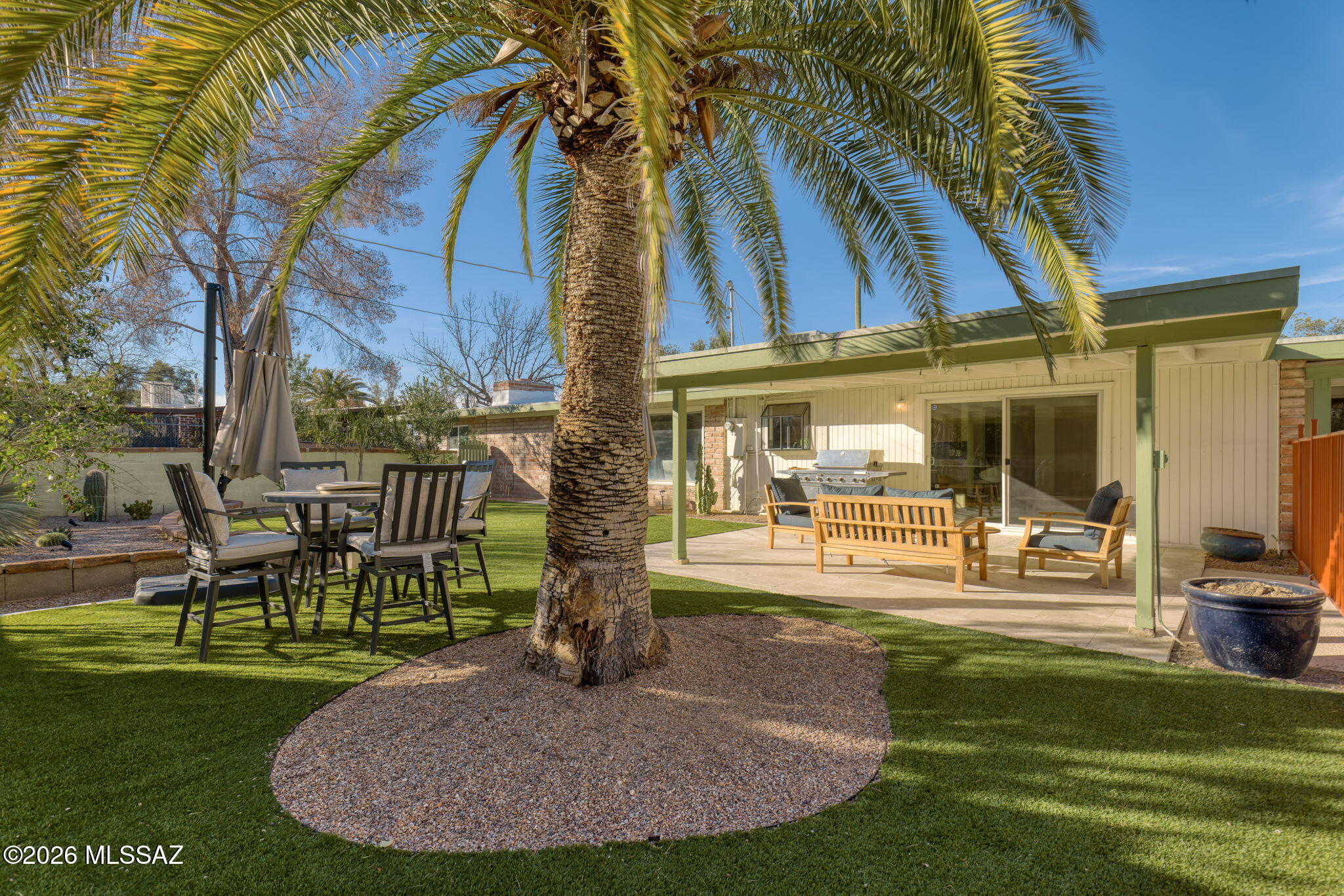 7076 E Arrowhead Drive