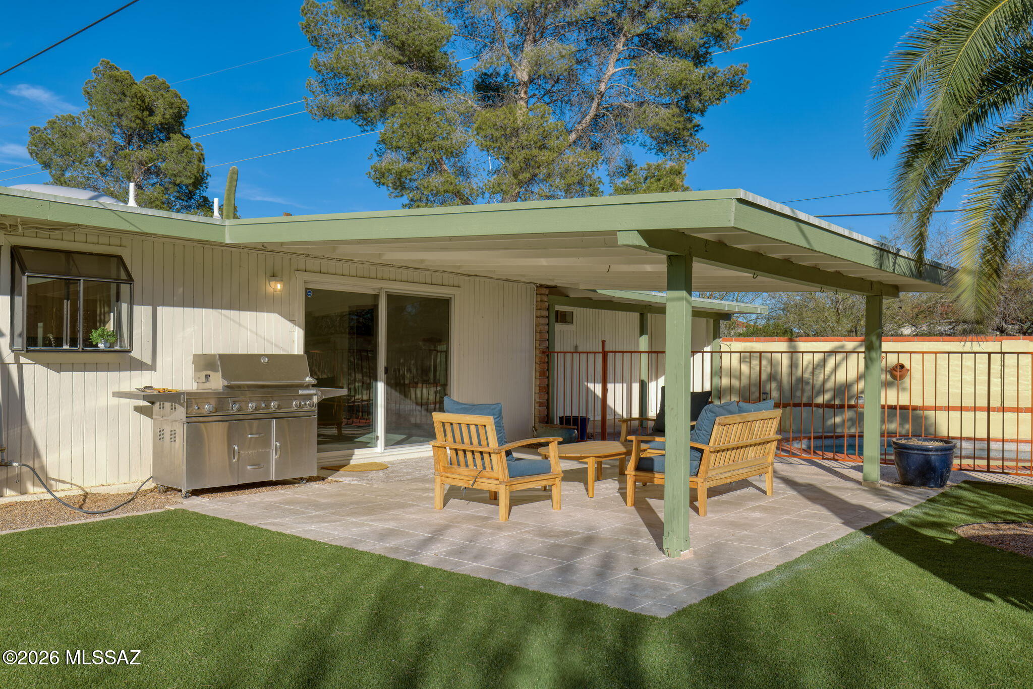 7076 E Arrowhead Drive