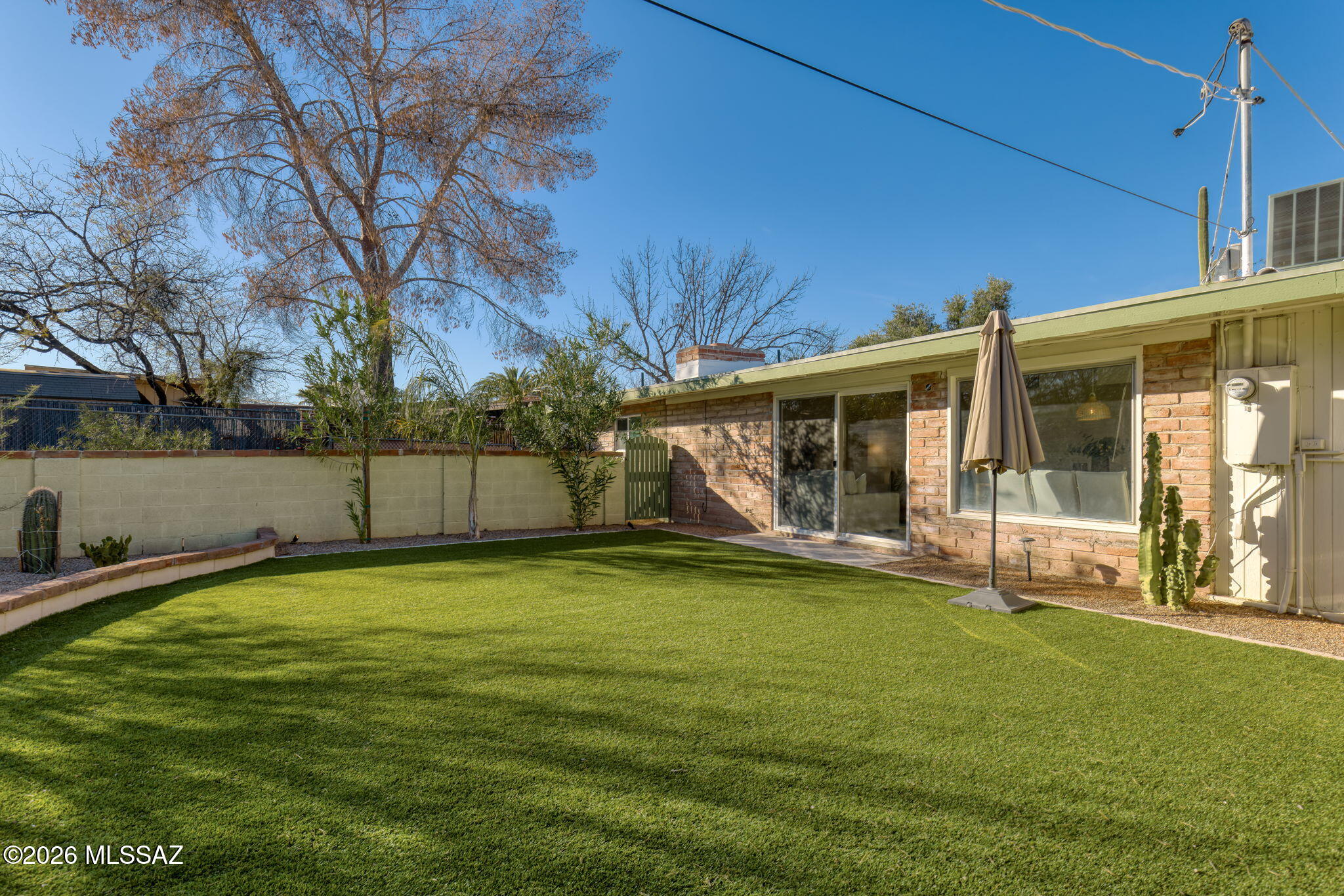 7076 E Arrowhead Drive