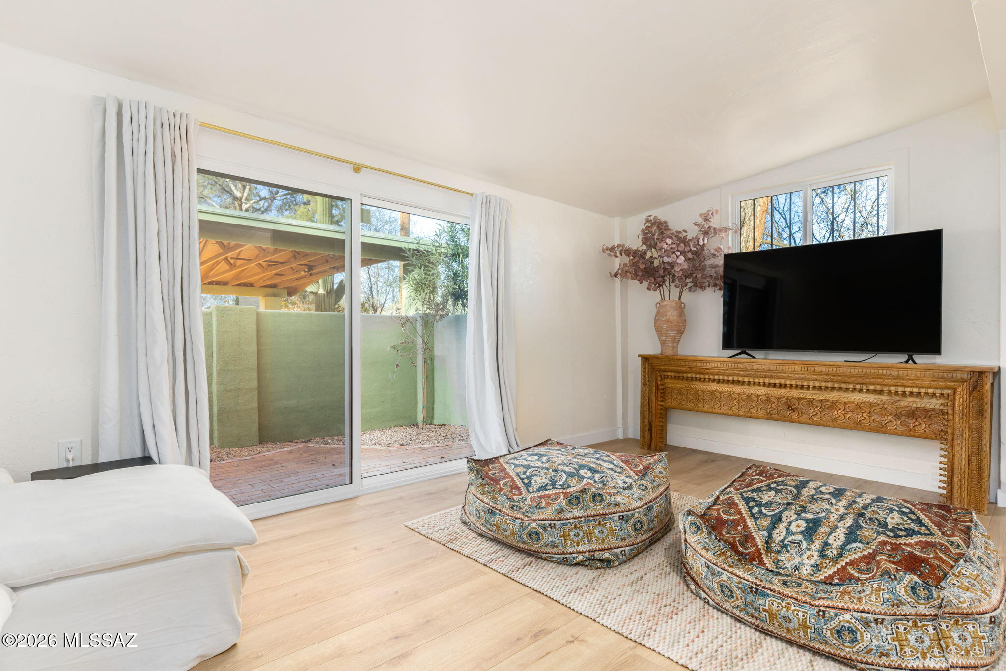 7076 E Arrowhead Drive