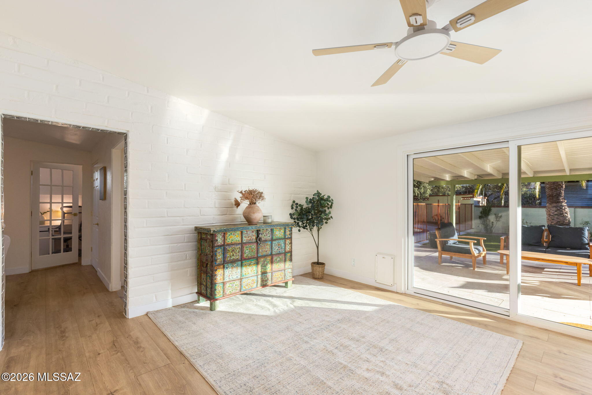 7076 E Arrowhead Drive