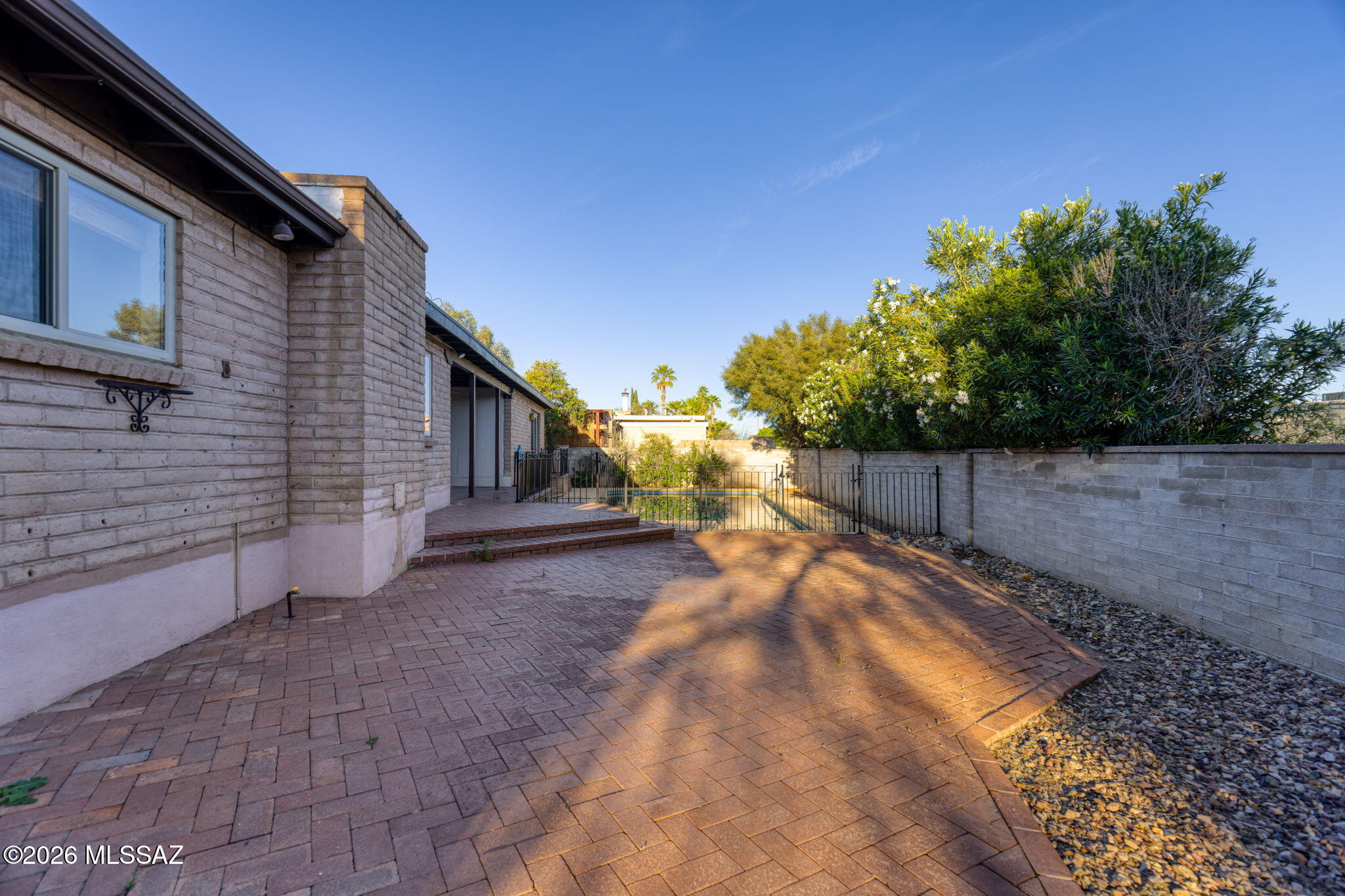 6861 E Hawthorne Circle