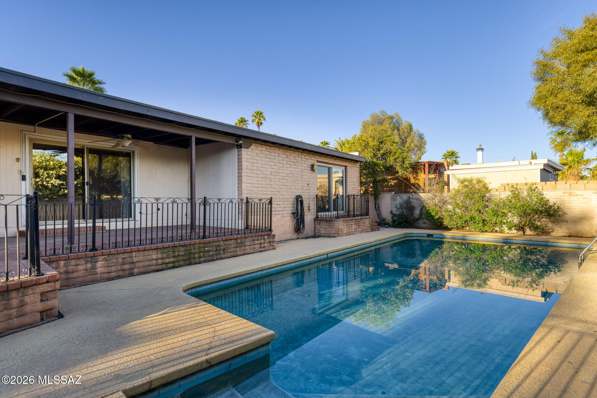 6861 E Hawthorne Circle