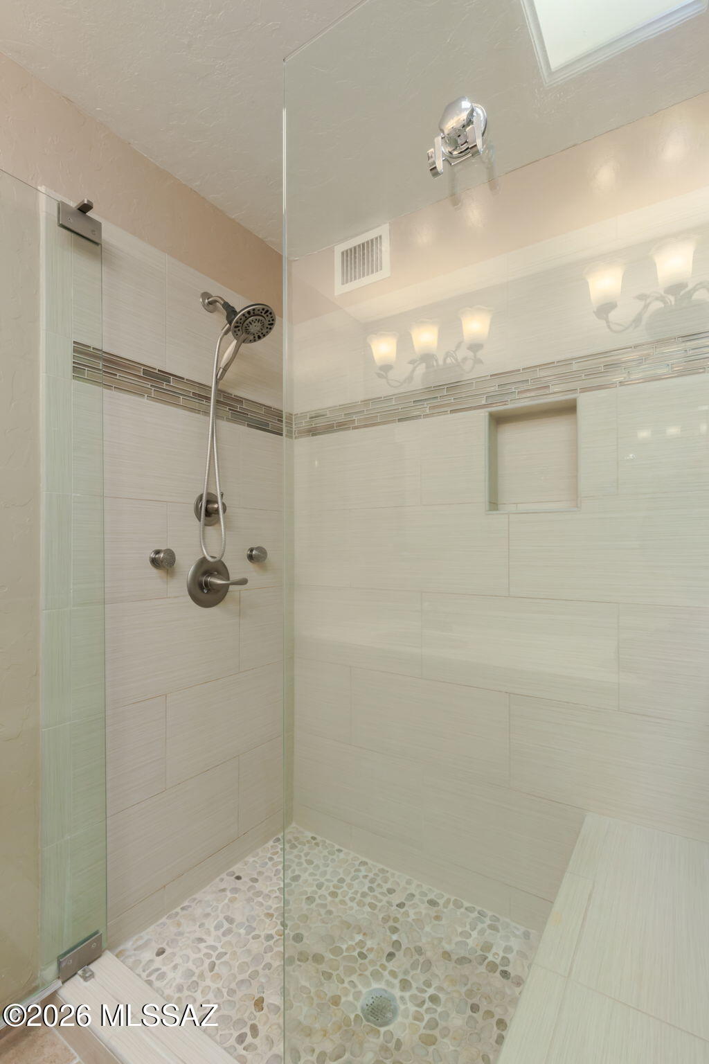 6861 E Hawthorne Circle