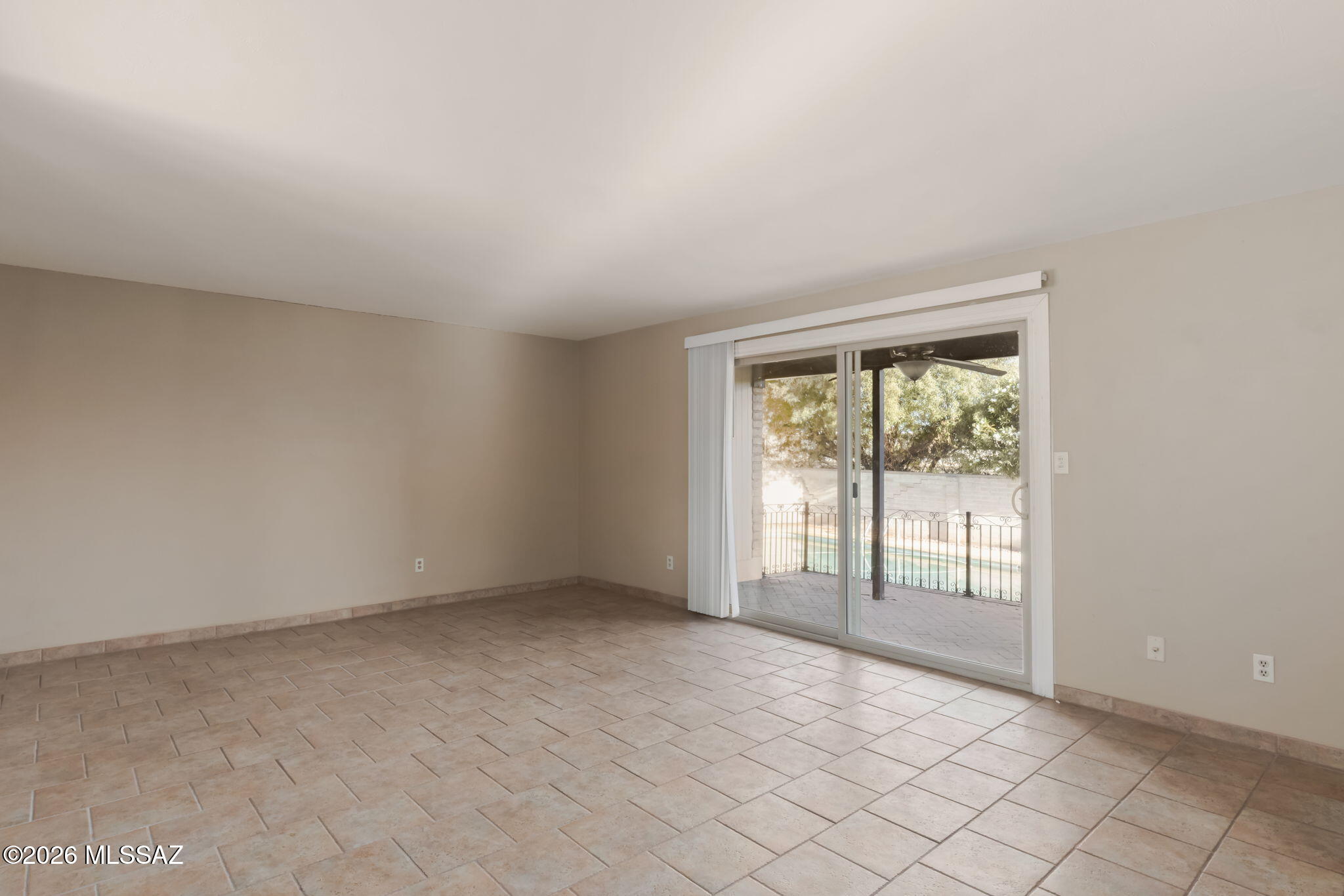 6861 E Hawthorne Circle