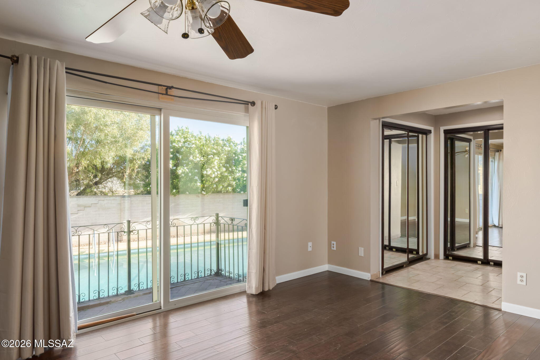 6861 E Hawthorne Circle