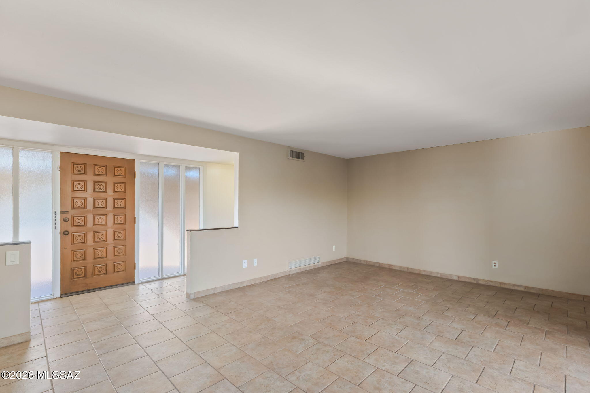 6861 E Hawthorne Circle