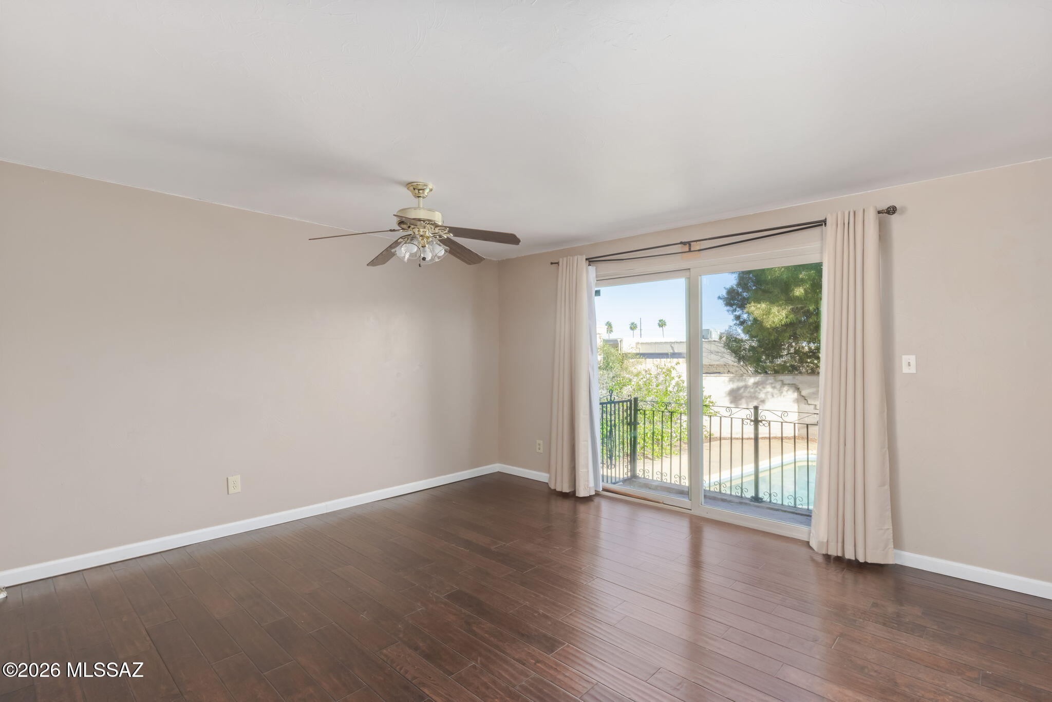 6861 E Hawthorne Circle